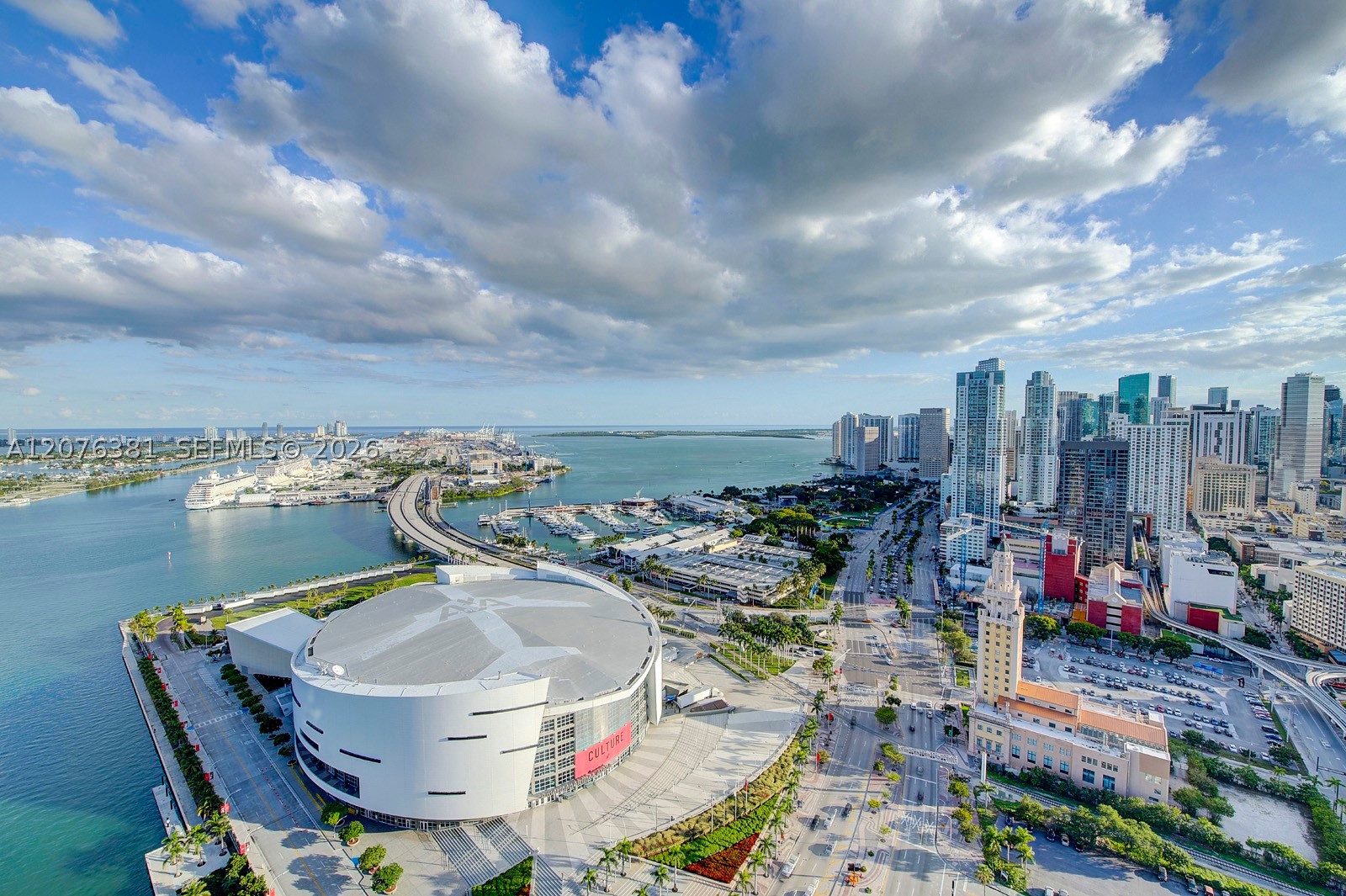 888 Biscayne Blvd #4007 Miami, FL 33132