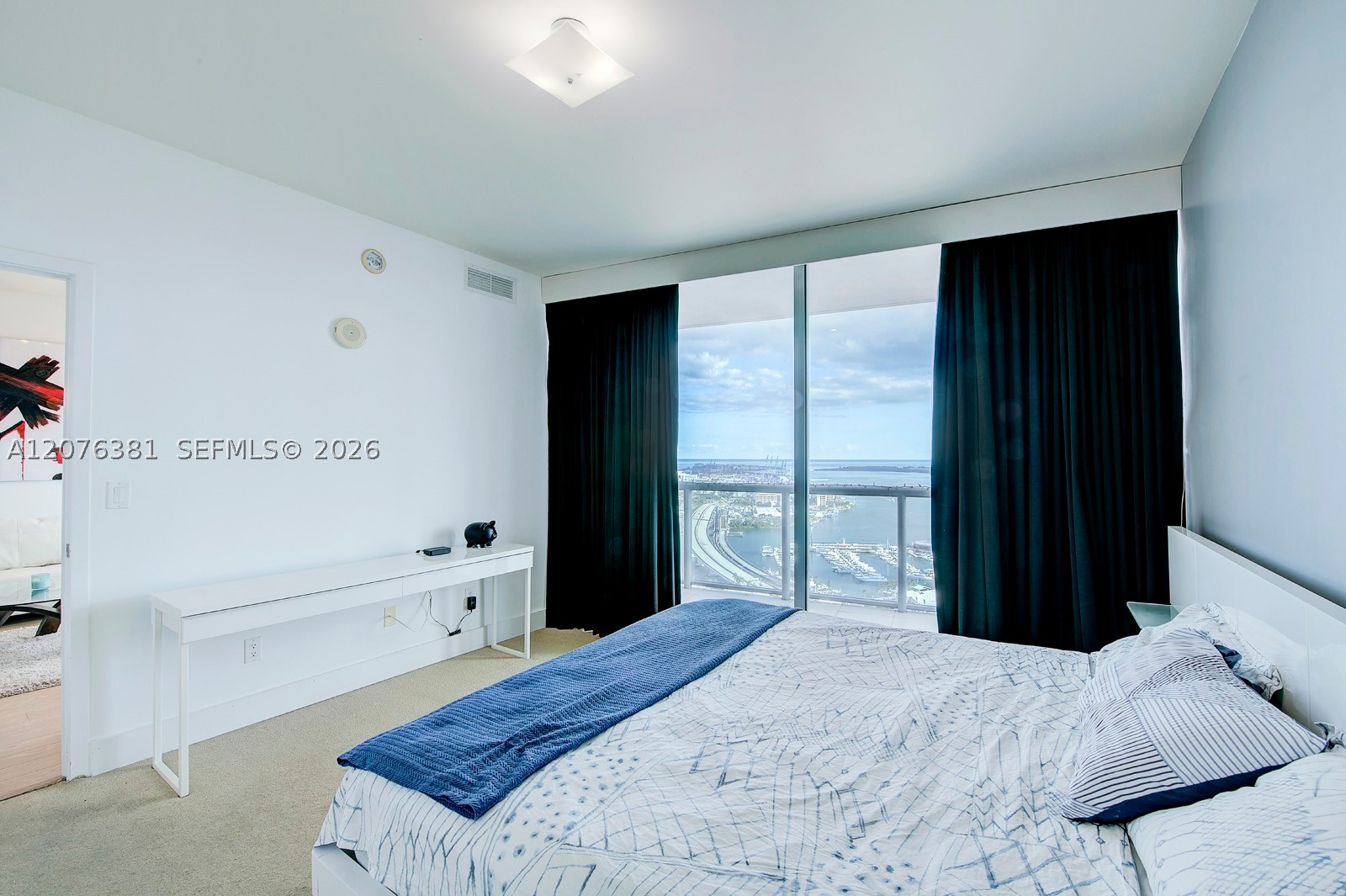 888 Biscayne Blvd #4007 Miami, FL 33132