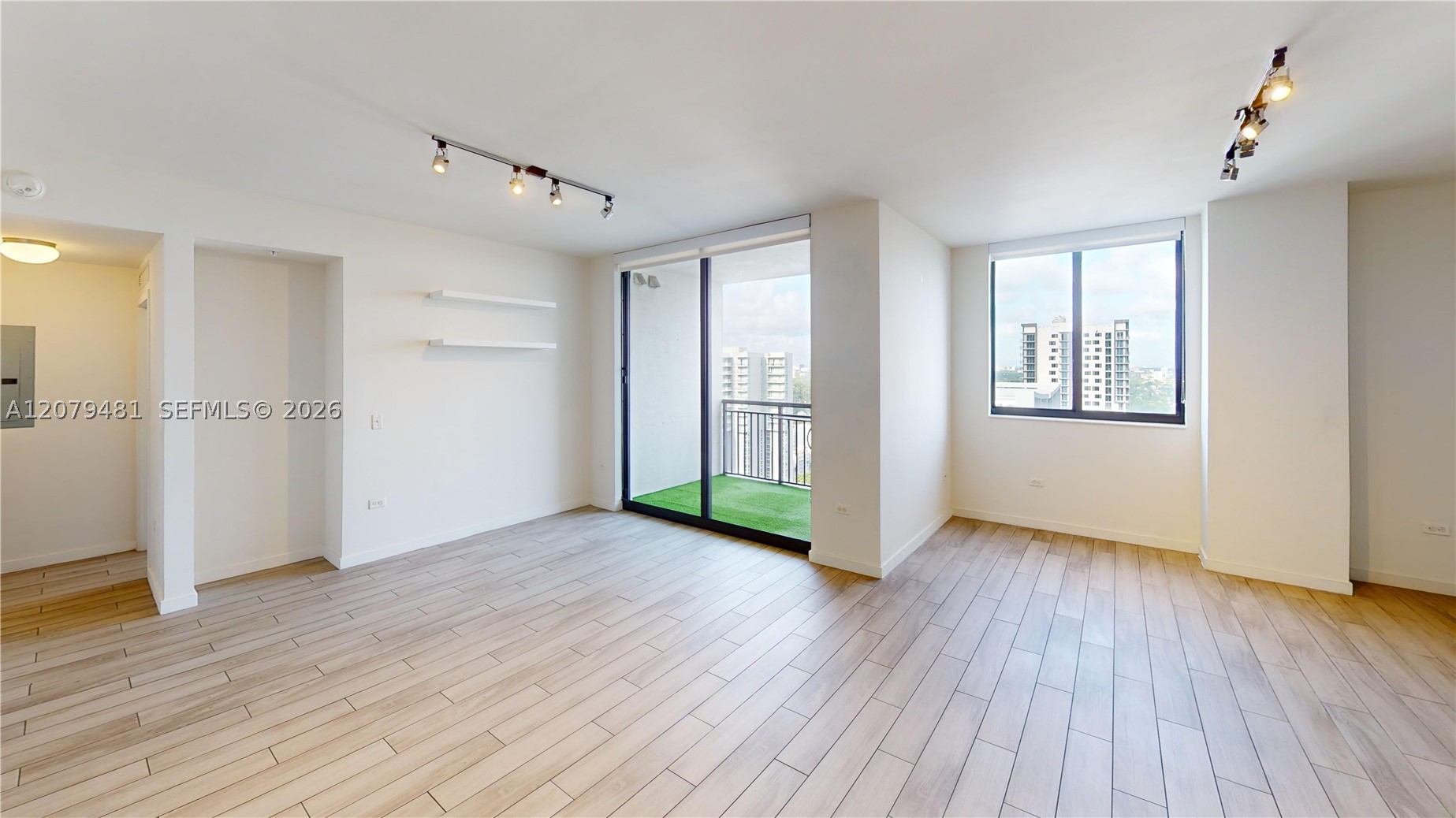 image Nine at Mary Brickell Village14