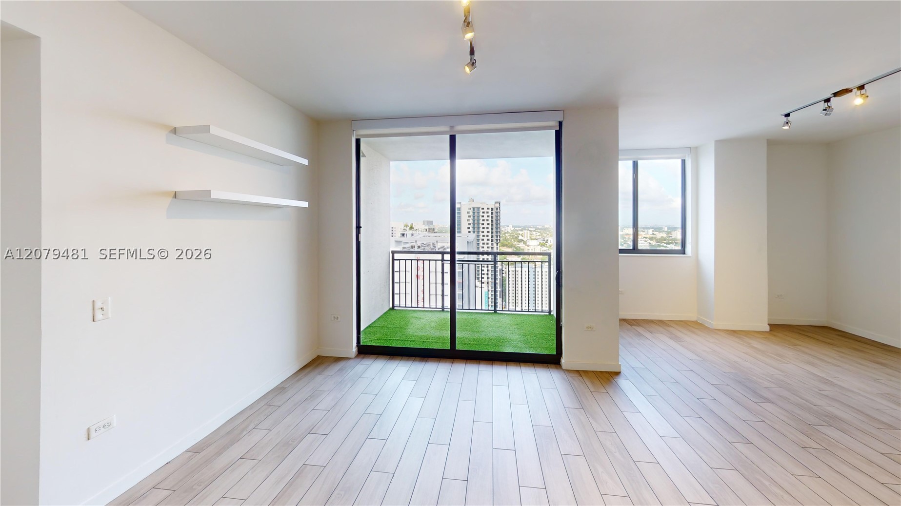 image Nine at Mary Brickell Village15