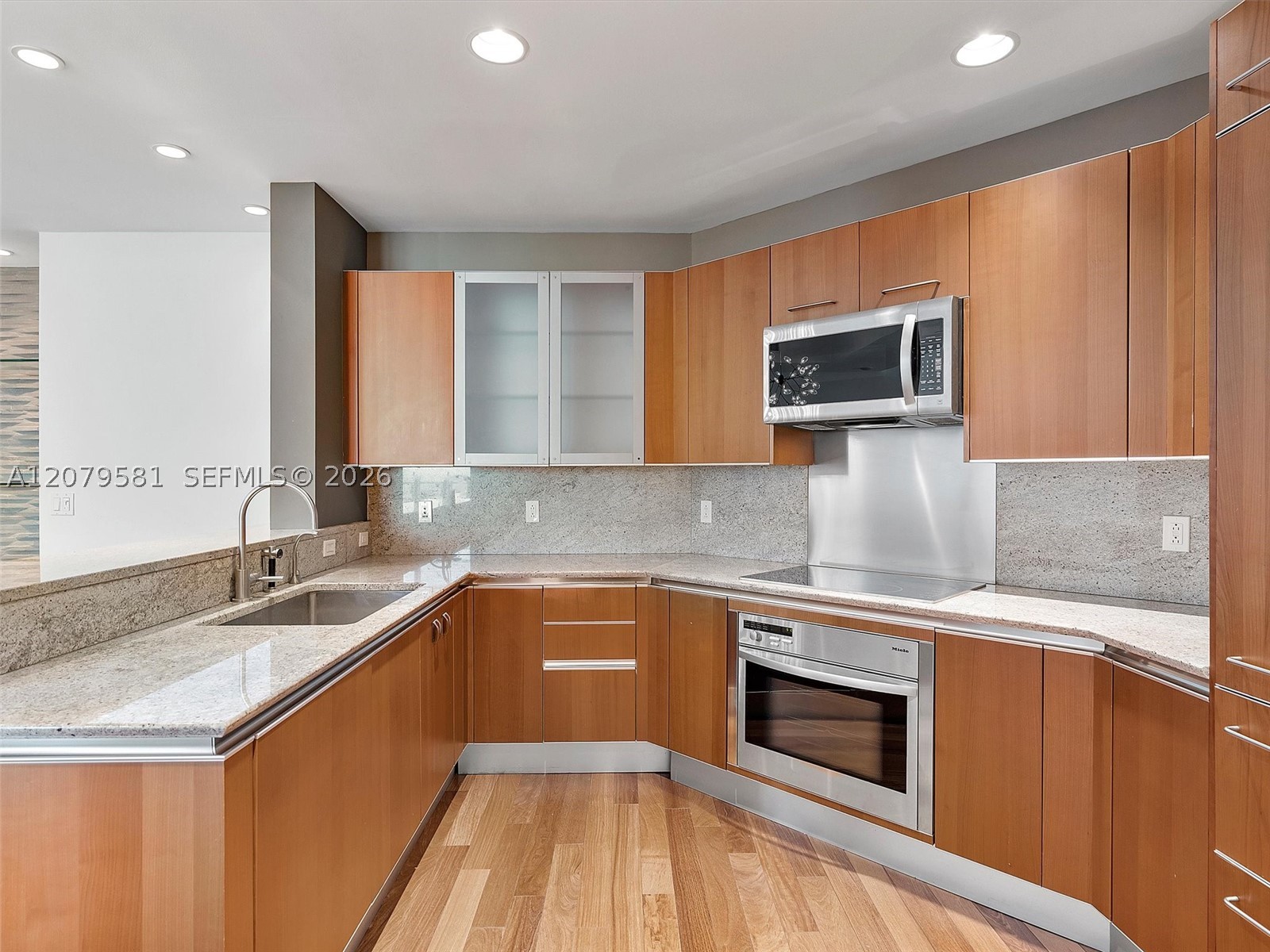 2627 S Bayshore Dr #2106 Miami, FL 33133