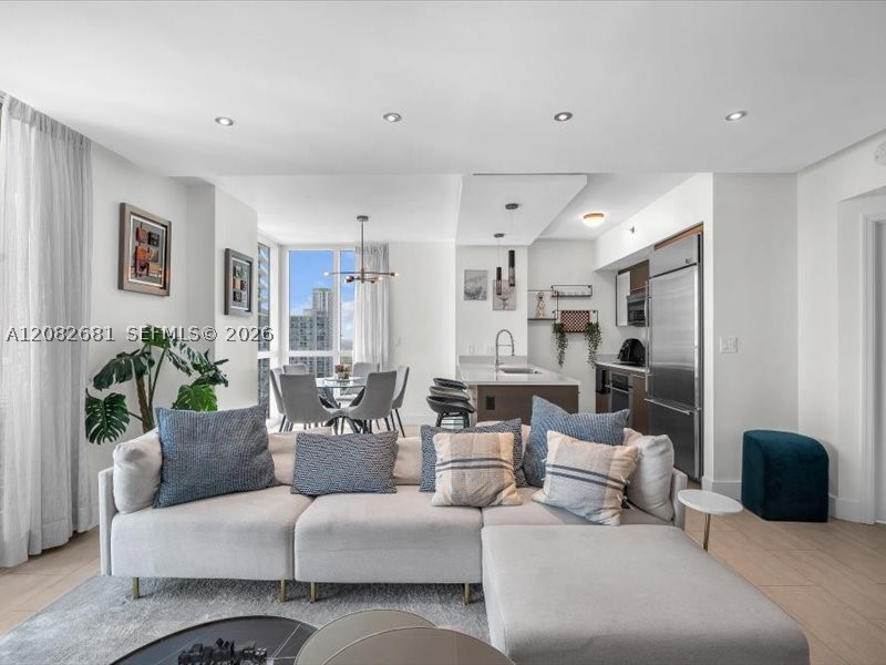 image 500 Brickell West13