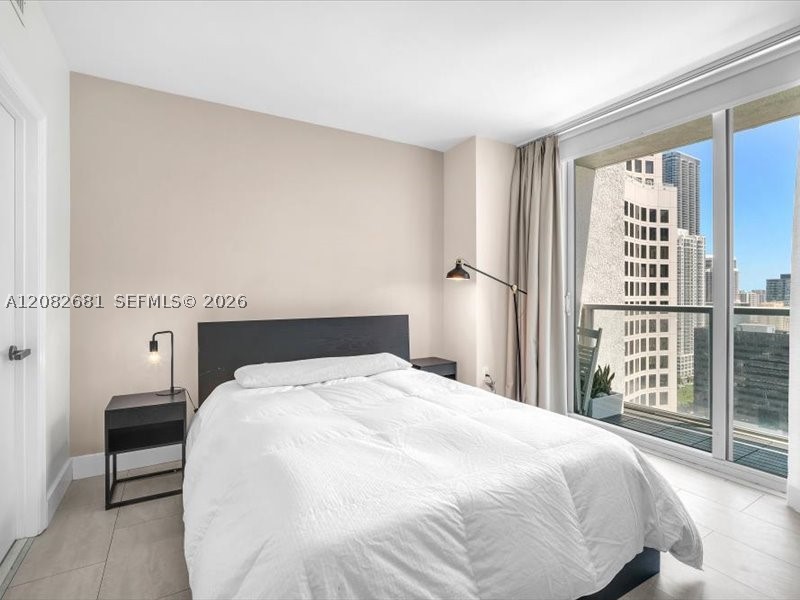 image 500 Brickell West18