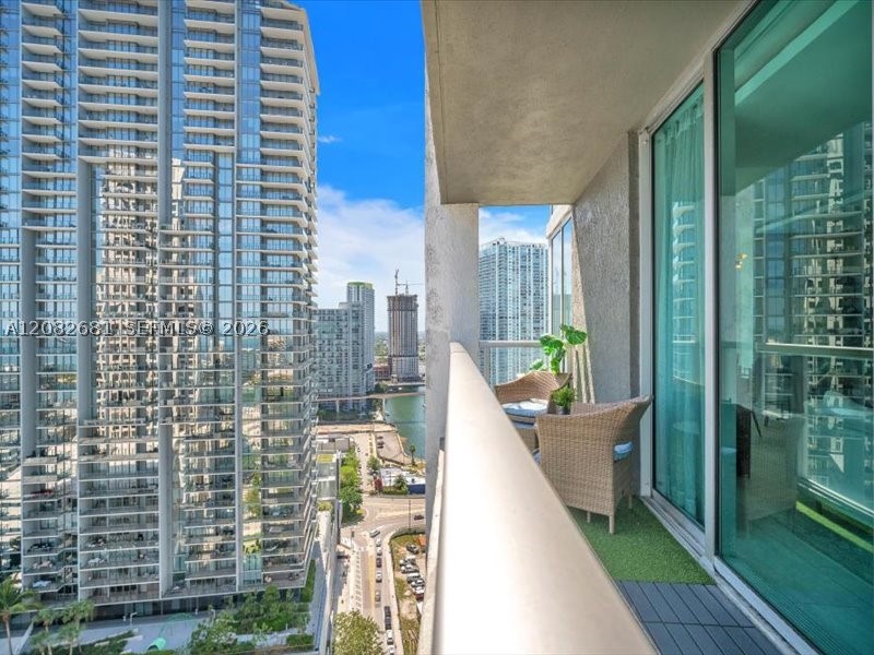 image 500 Brickell West22