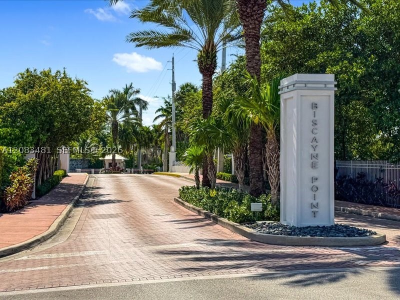 1150 N Biscayne Pt Rd Miami Beach, FL 33141