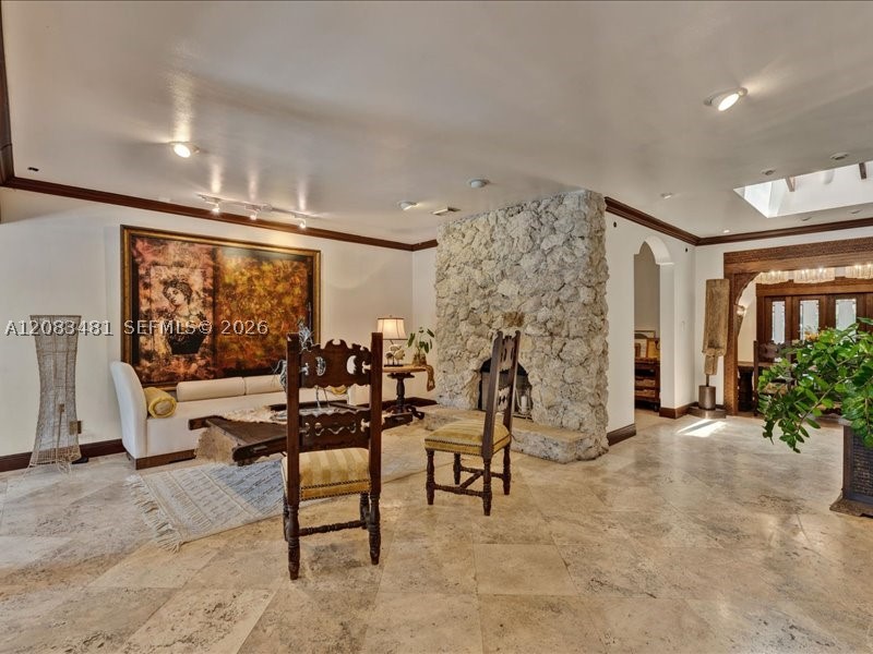 1150 N Biscayne Pt Rd Miami Beach, FL 33141
