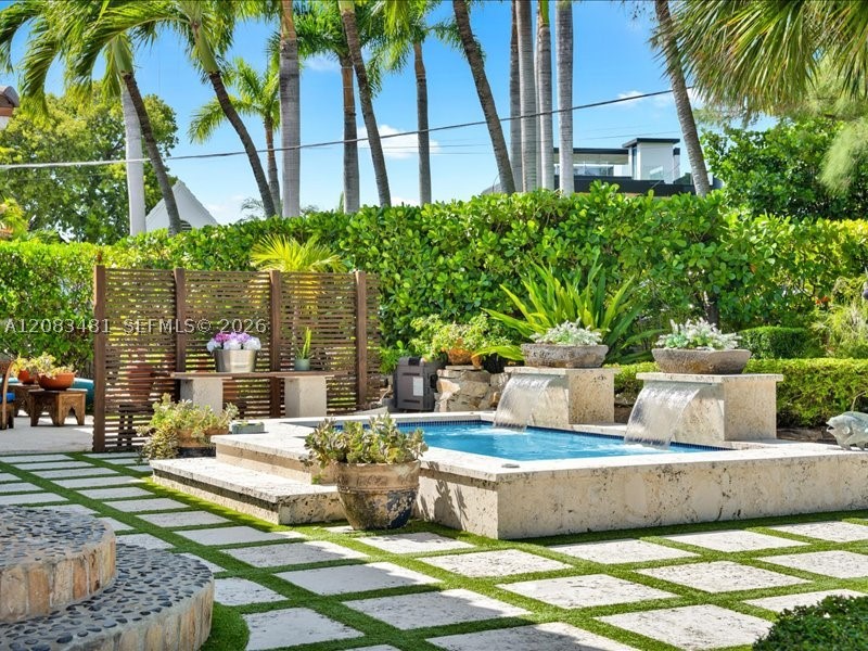 1150 N Biscayne Pt Rd Miami Beach, FL 33141