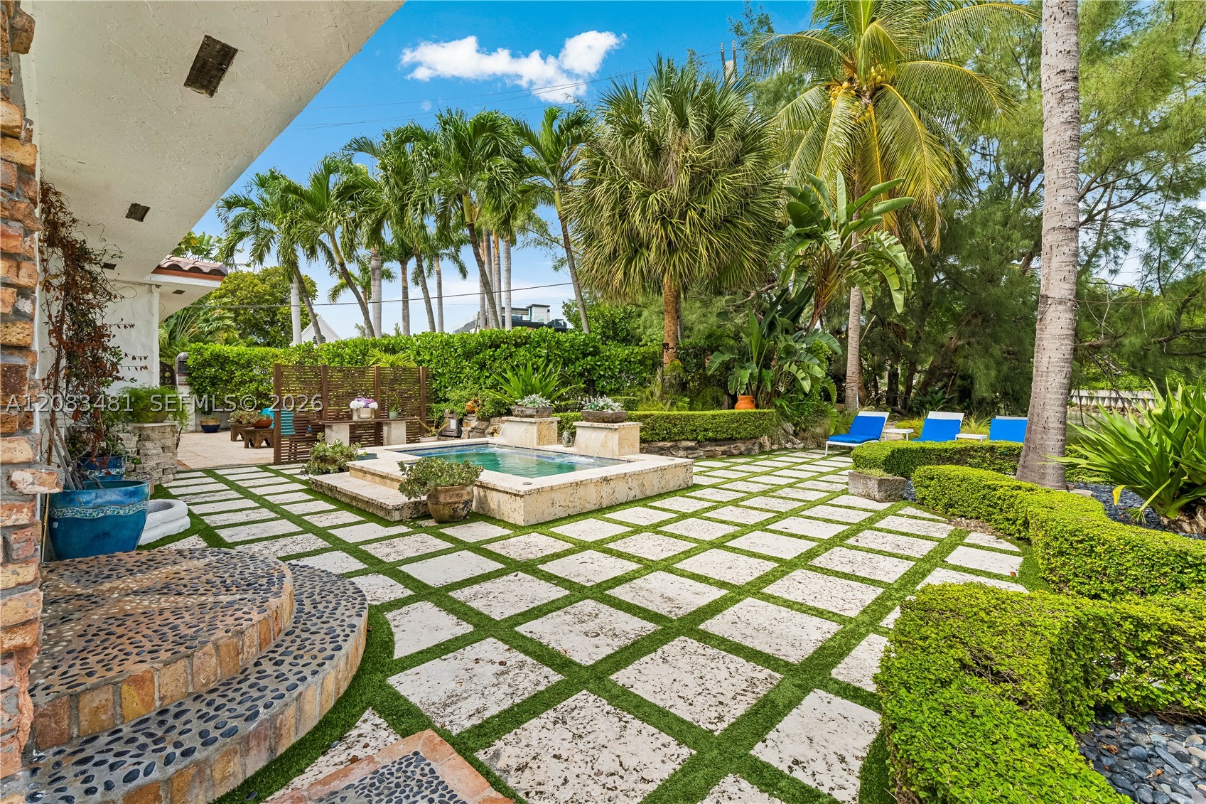 1150 N Biscayne Pt Rd Miami Beach, FL 33141
