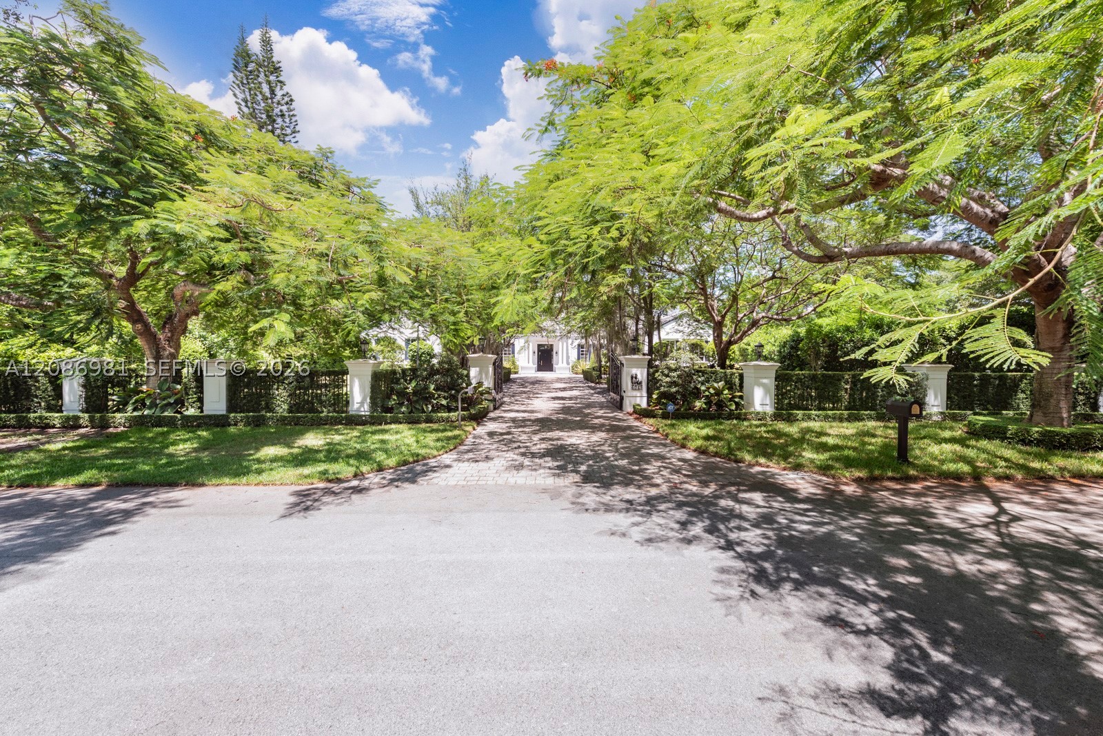 6045 SW 106th St Pinecrest, FL 33156