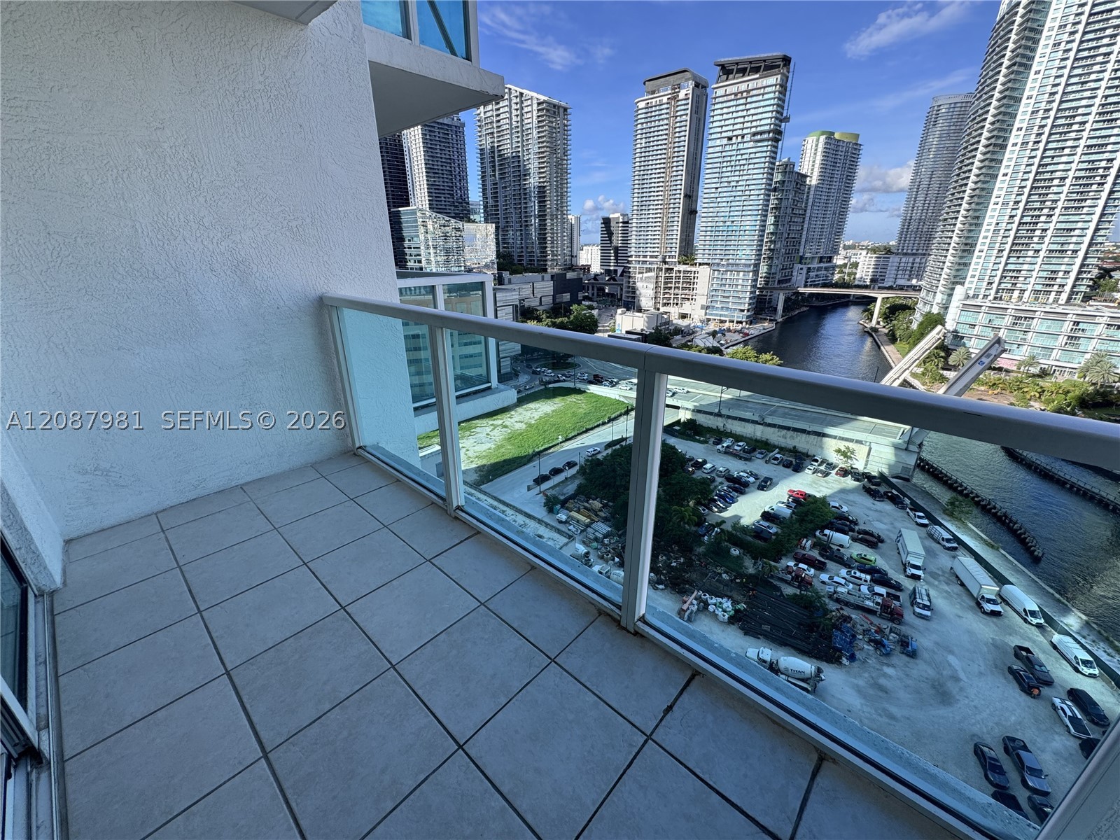 image Brickell on the River North22