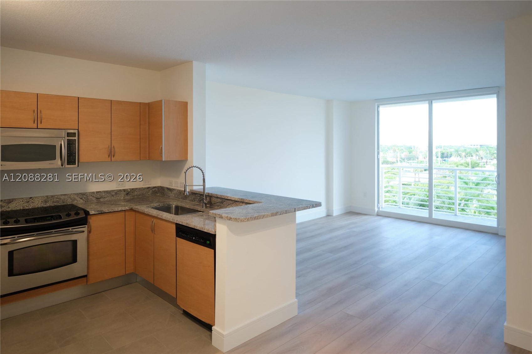 image The Venture at Aventura0