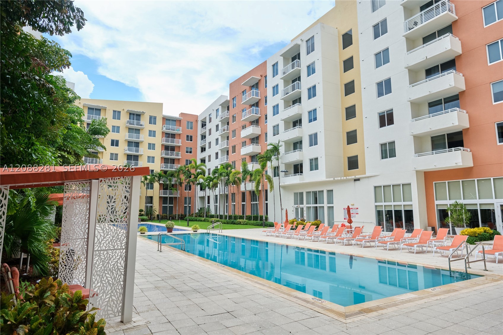 image The Venture at Aventura14