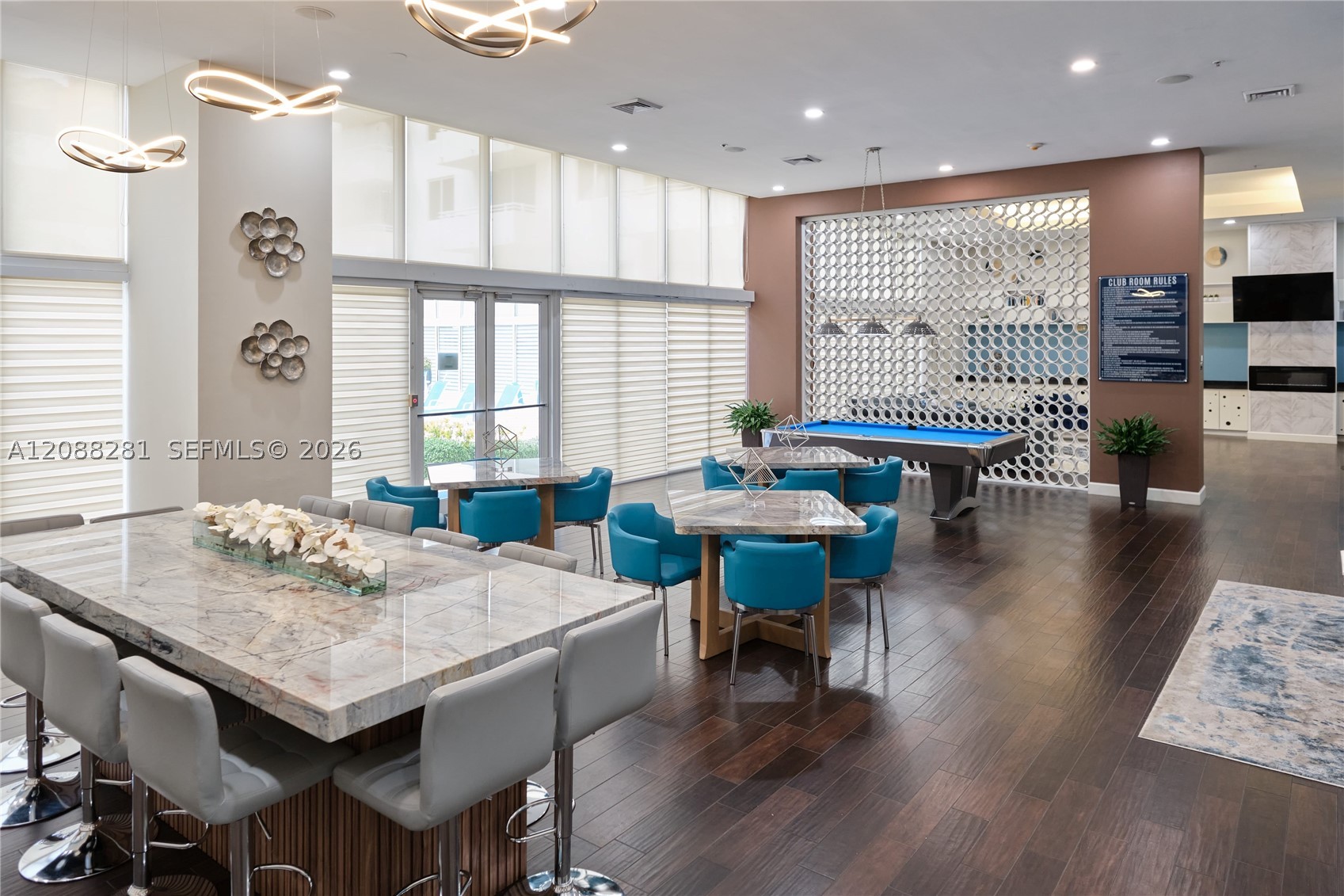 image The Venture at Aventura21