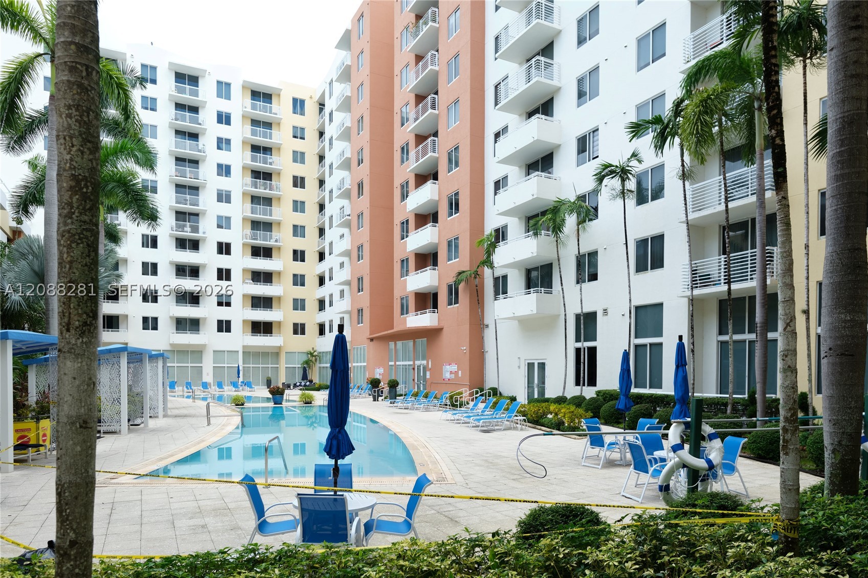 image The Venture at Aventura23