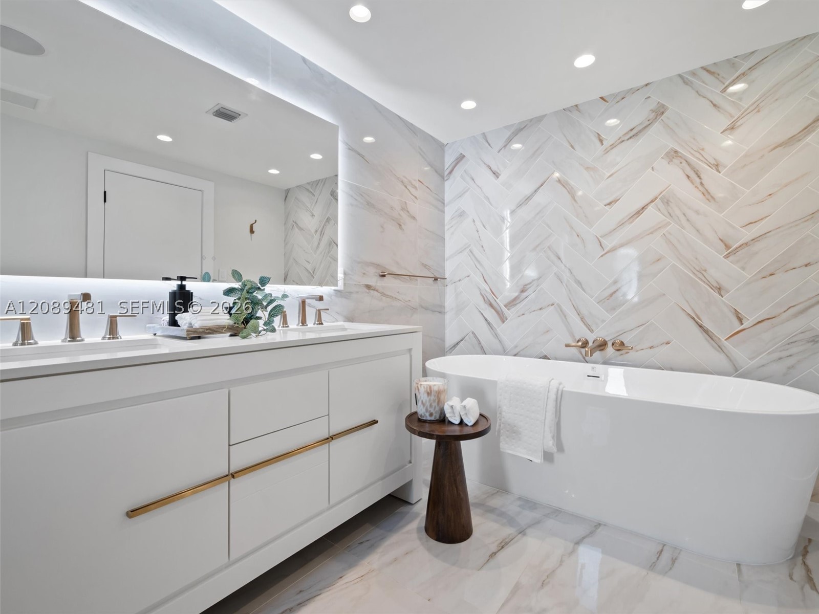 510 W 30th St Miami Beach, FL 33140