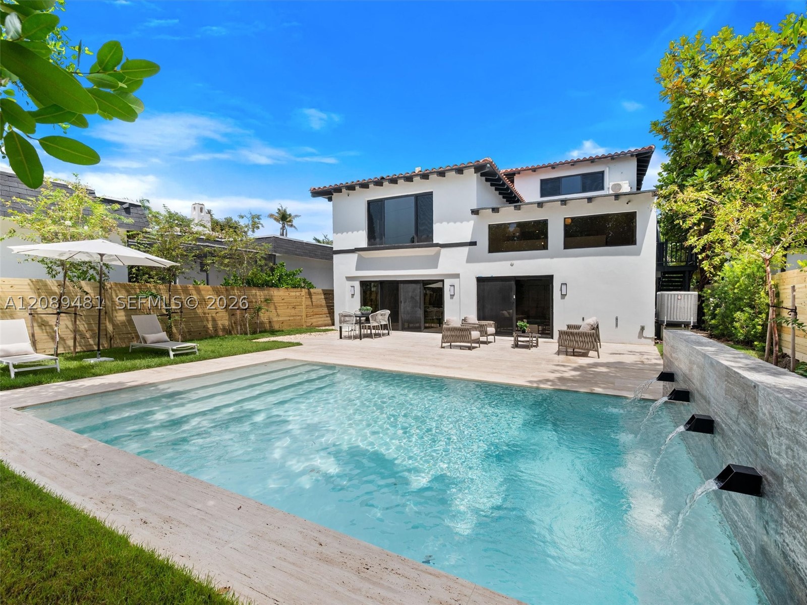 510 W 30th St Miami Beach, FL 33140