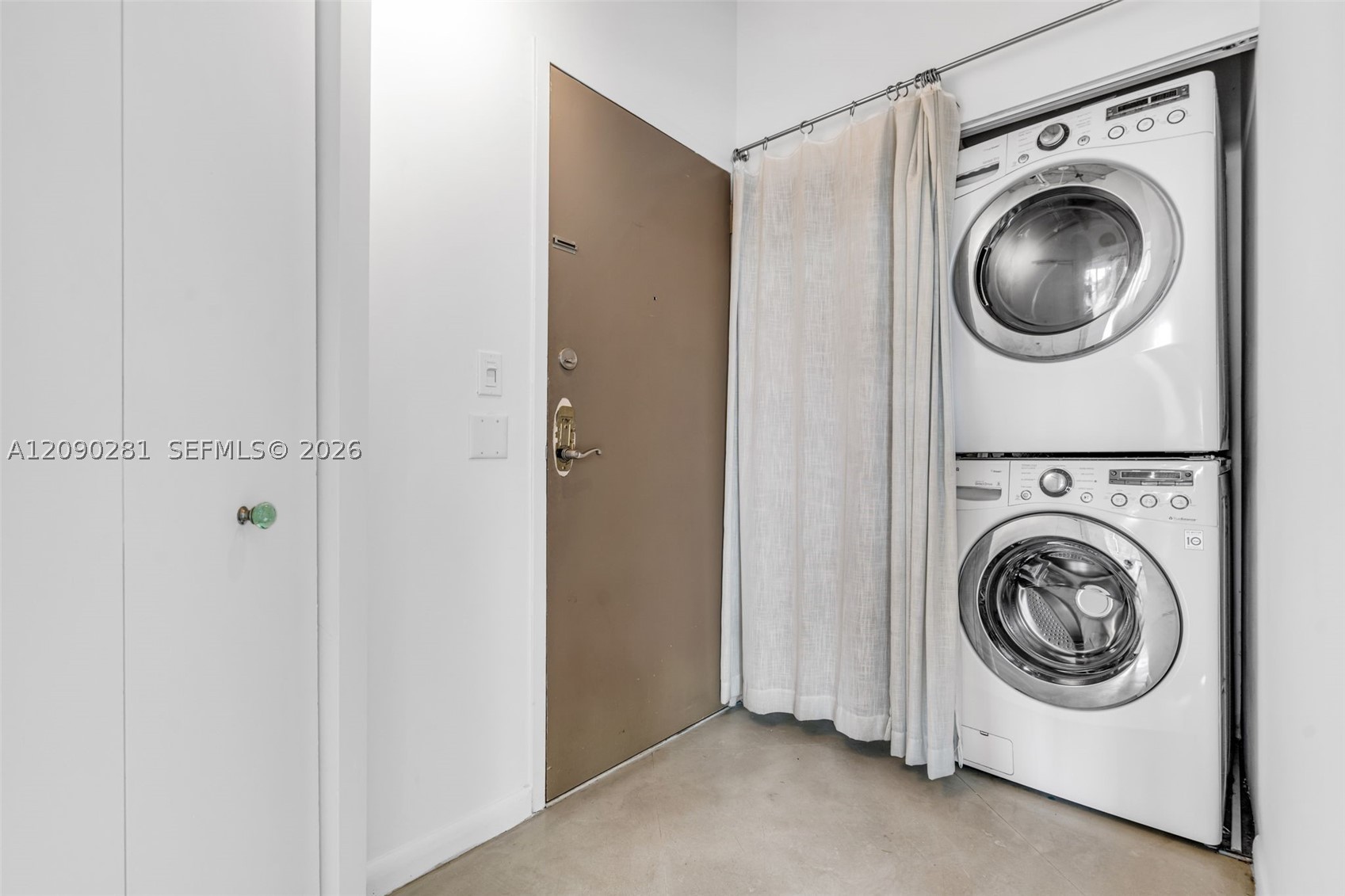 image Cite on the Bay West21