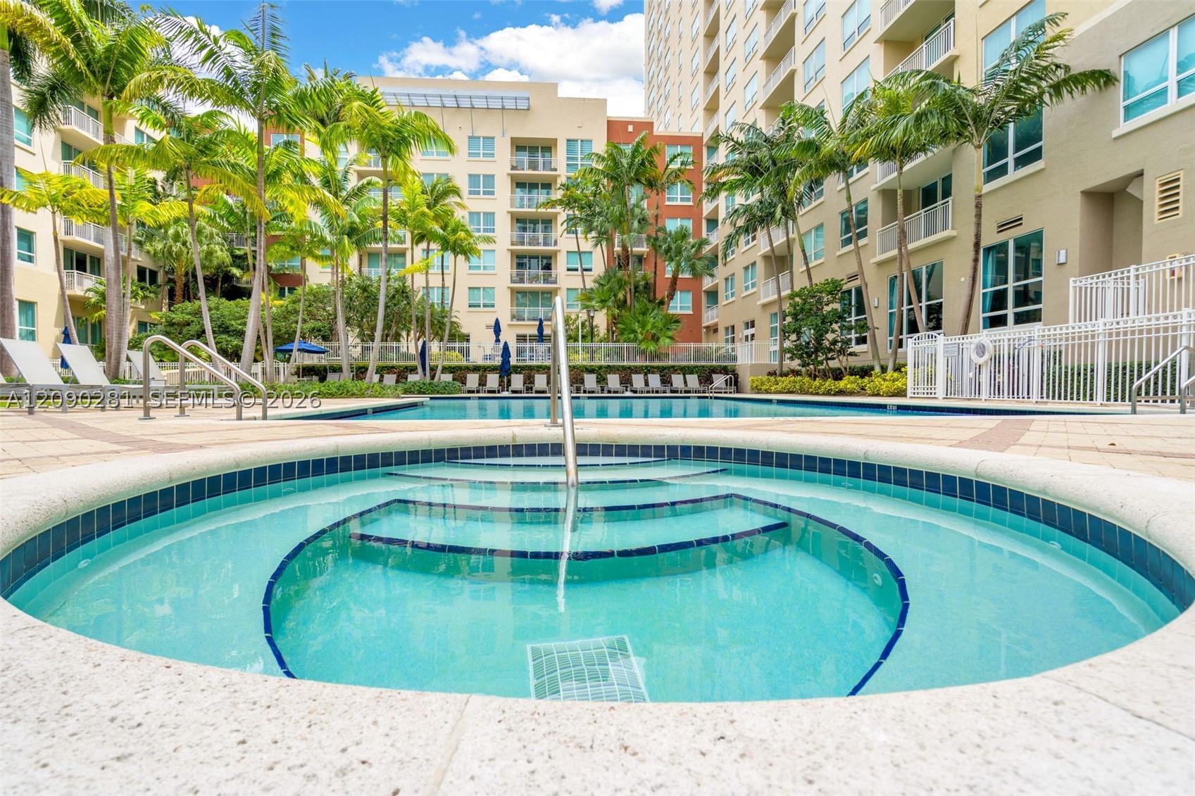 image Cite on the Bay West28