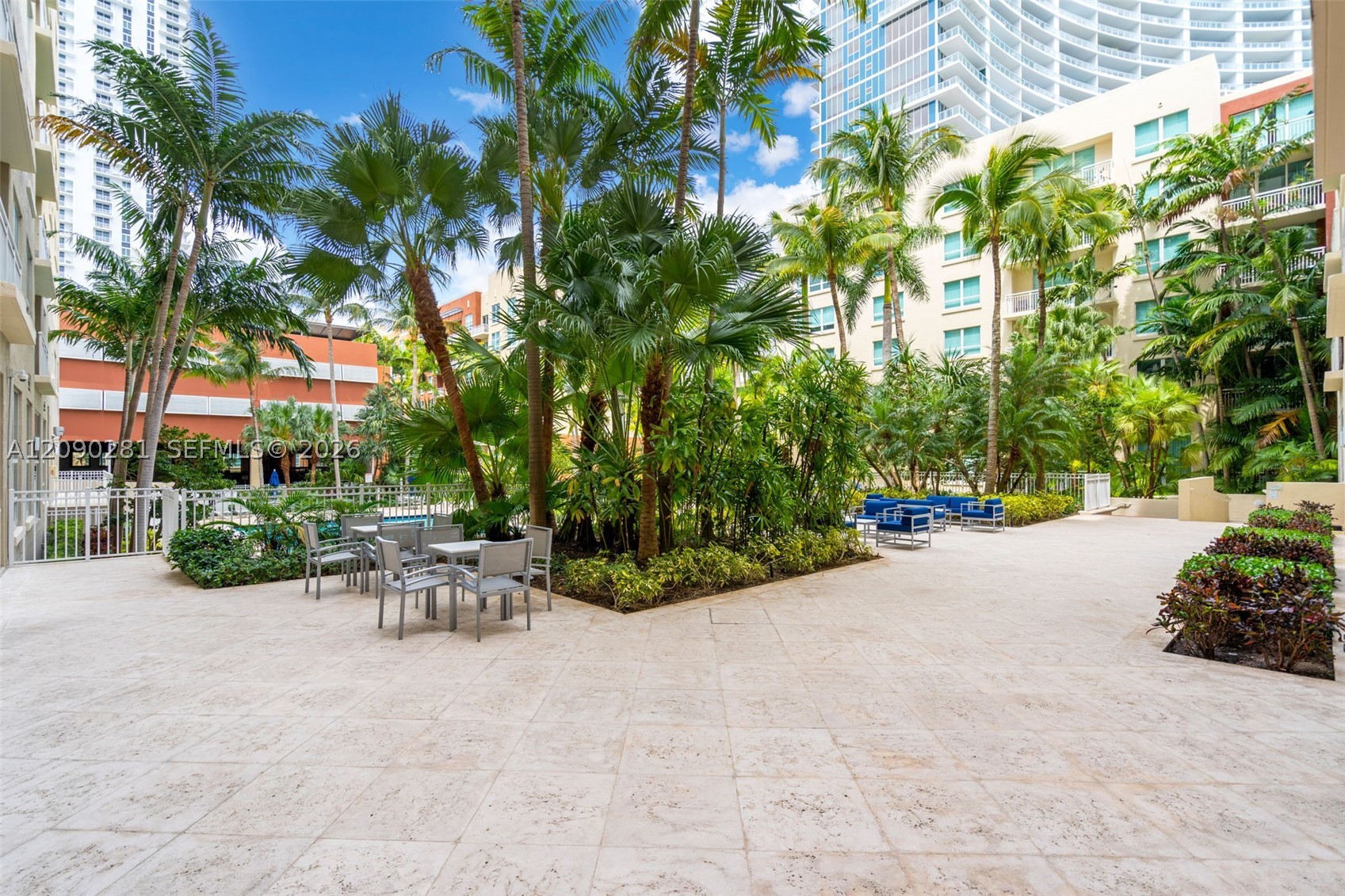 image Cite on the Bay West31