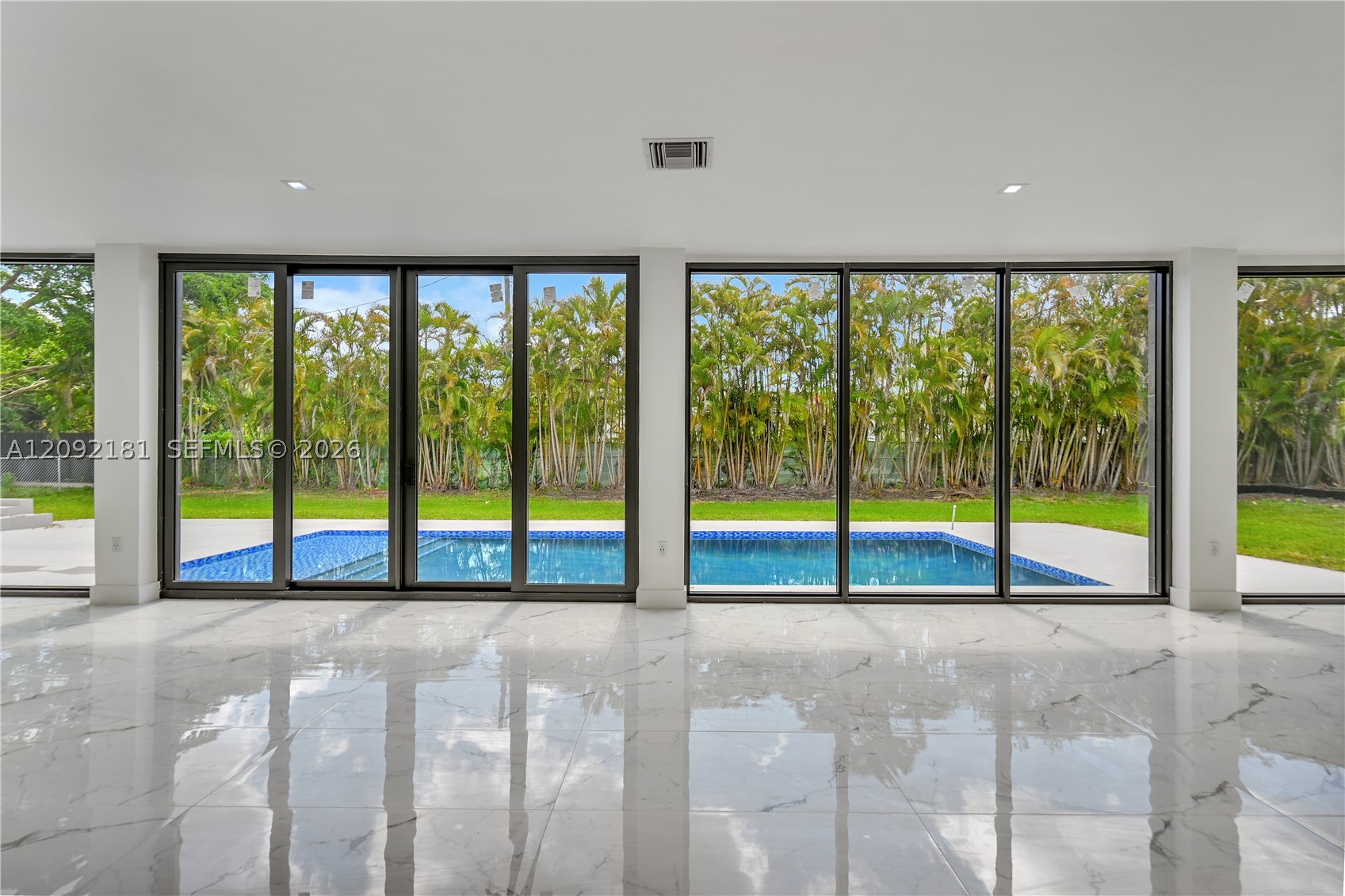 9505 SW 67th Ave Pinecrest, FL 33156