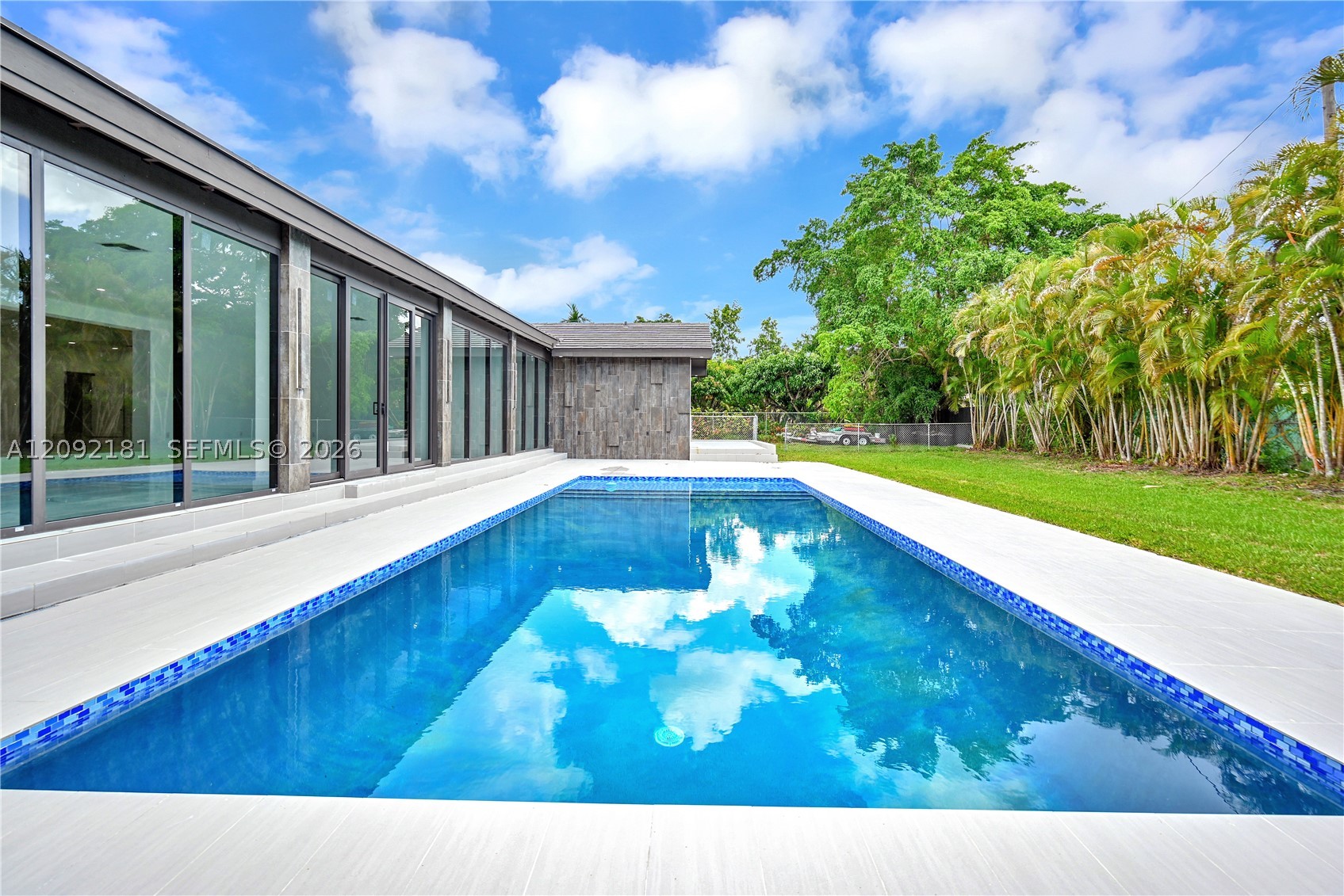 9505 SW 67th Ave Pinecrest, FL 33156
