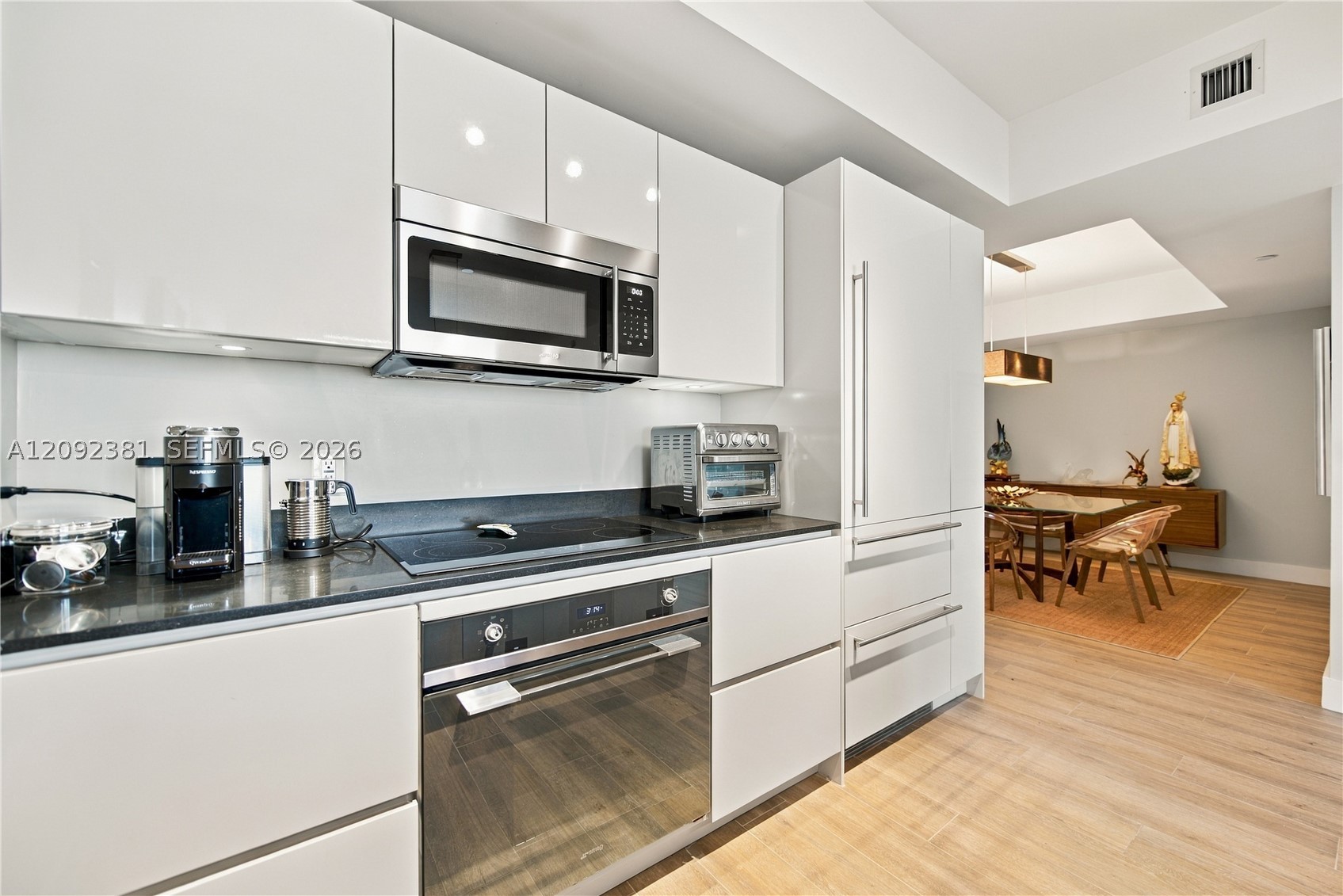 image 1010 Brickell32