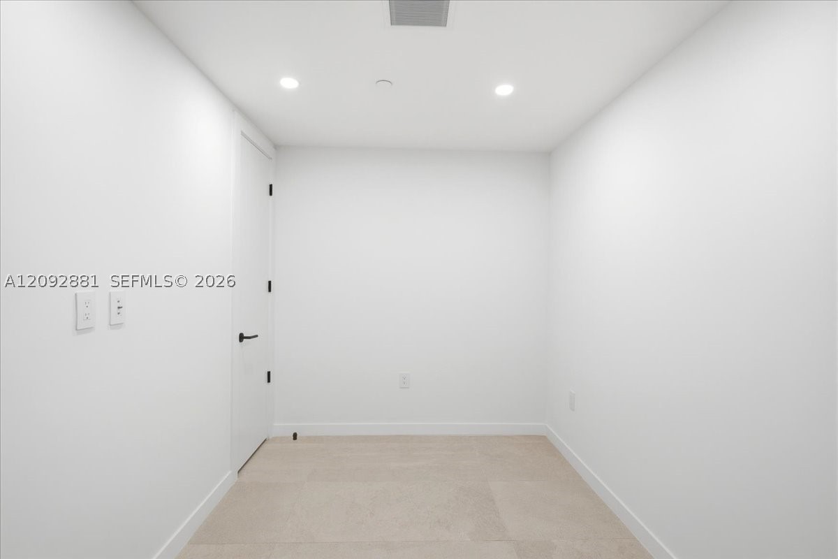 image 2200 Brickell21