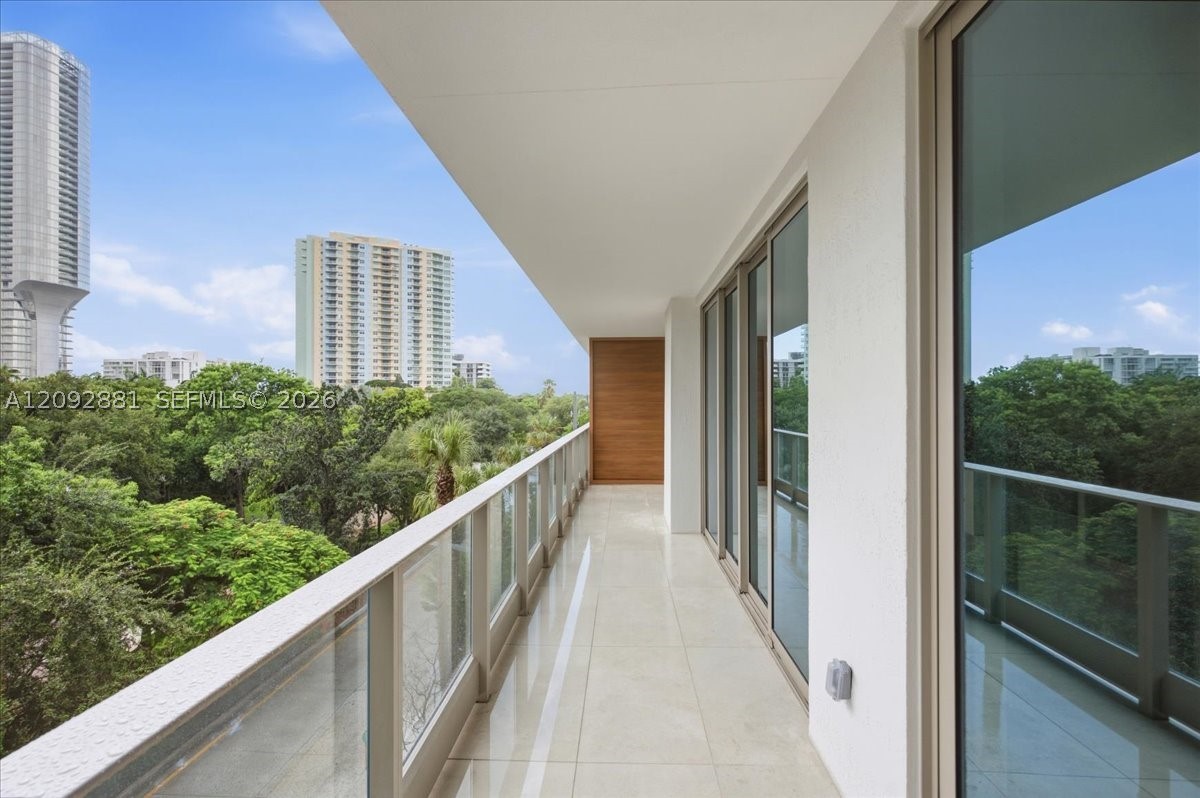 image 2200 Brickell30