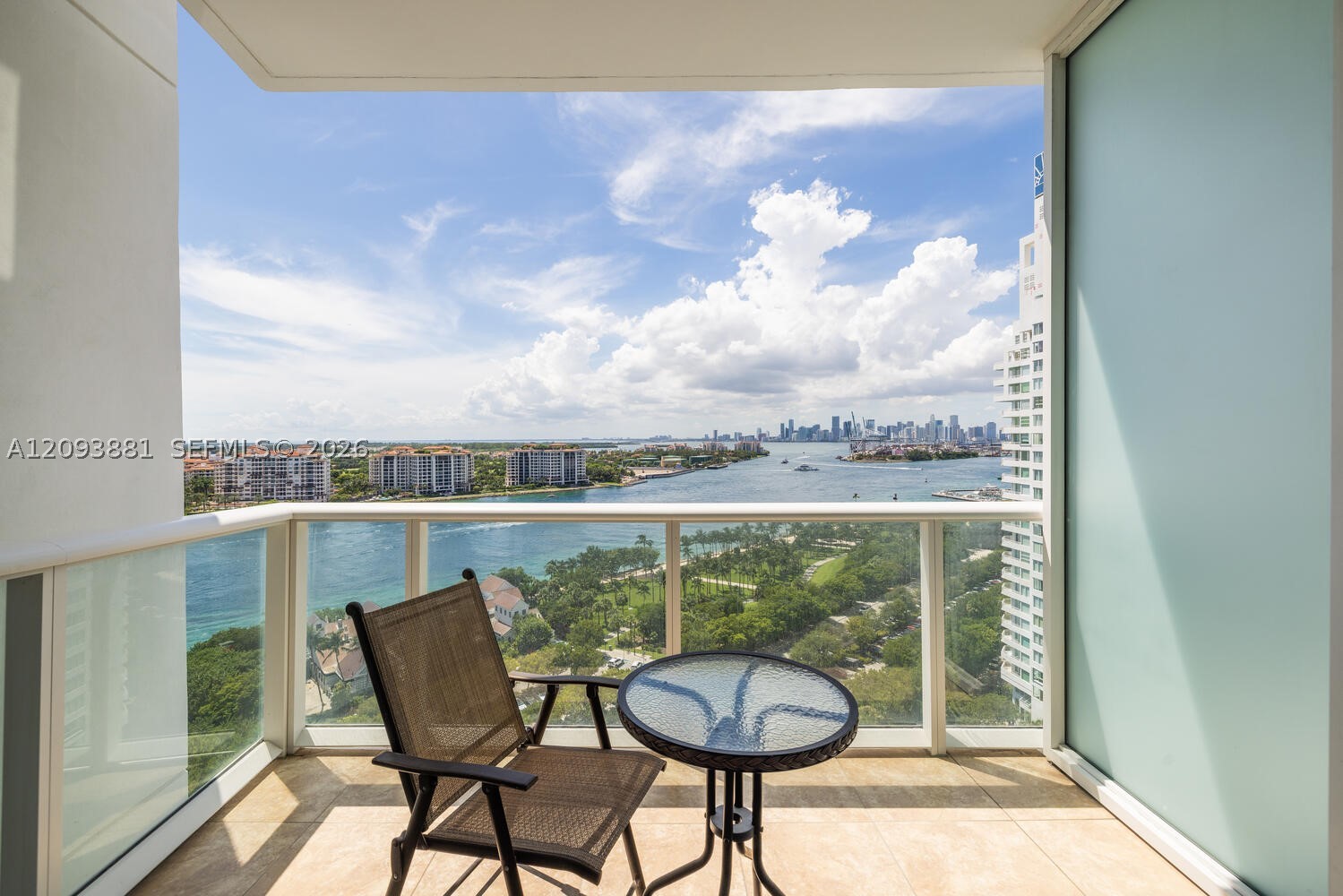 image Continuum South Beach South Tower18