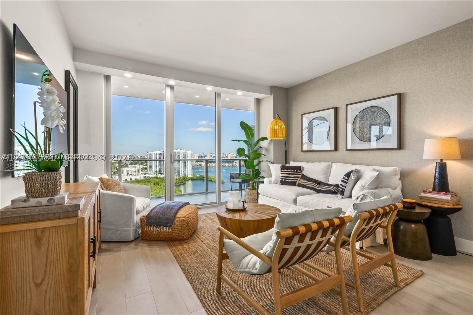 16385 Biscayne Blvd #2406