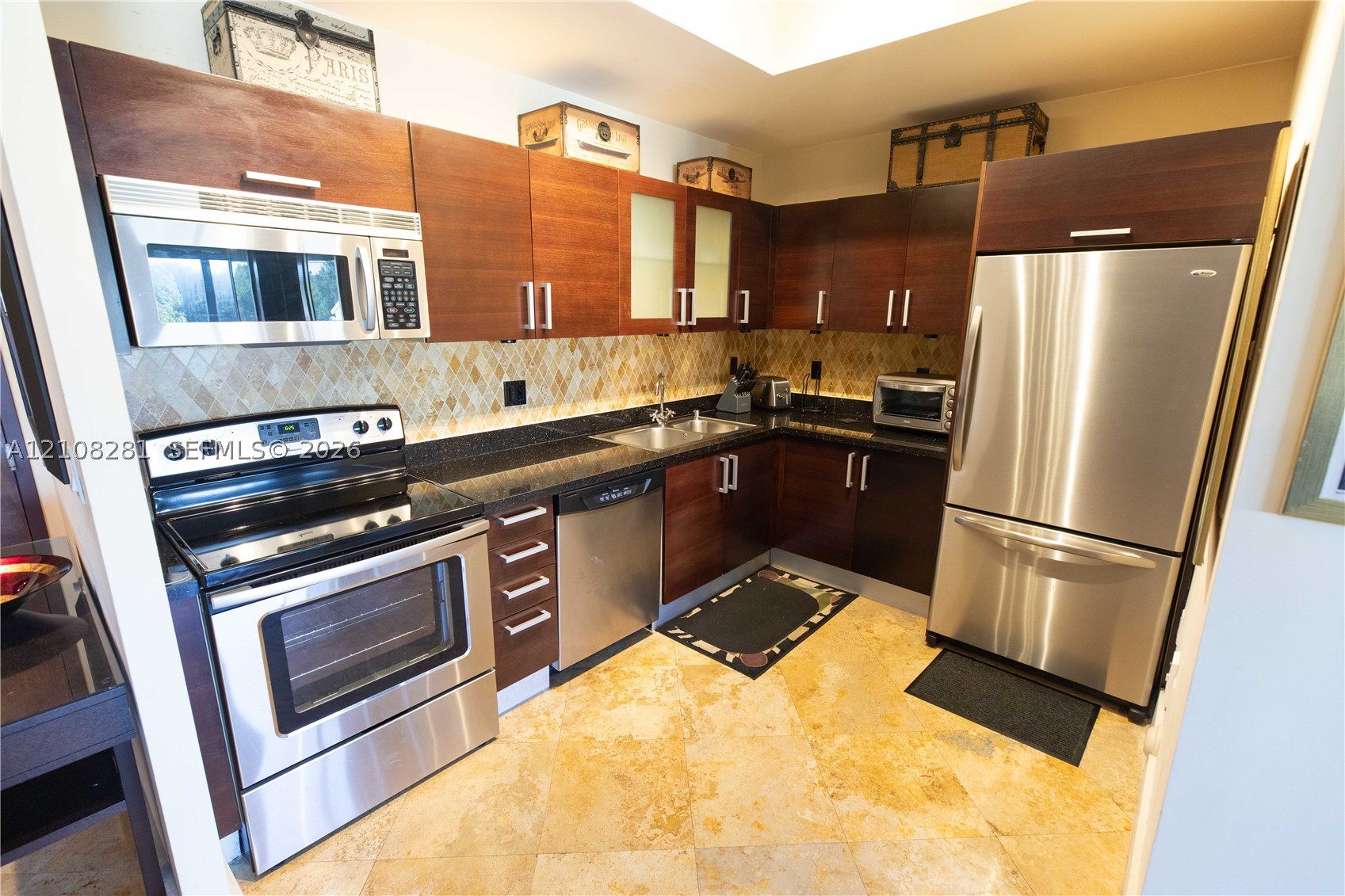 3250 Grand Ave #404