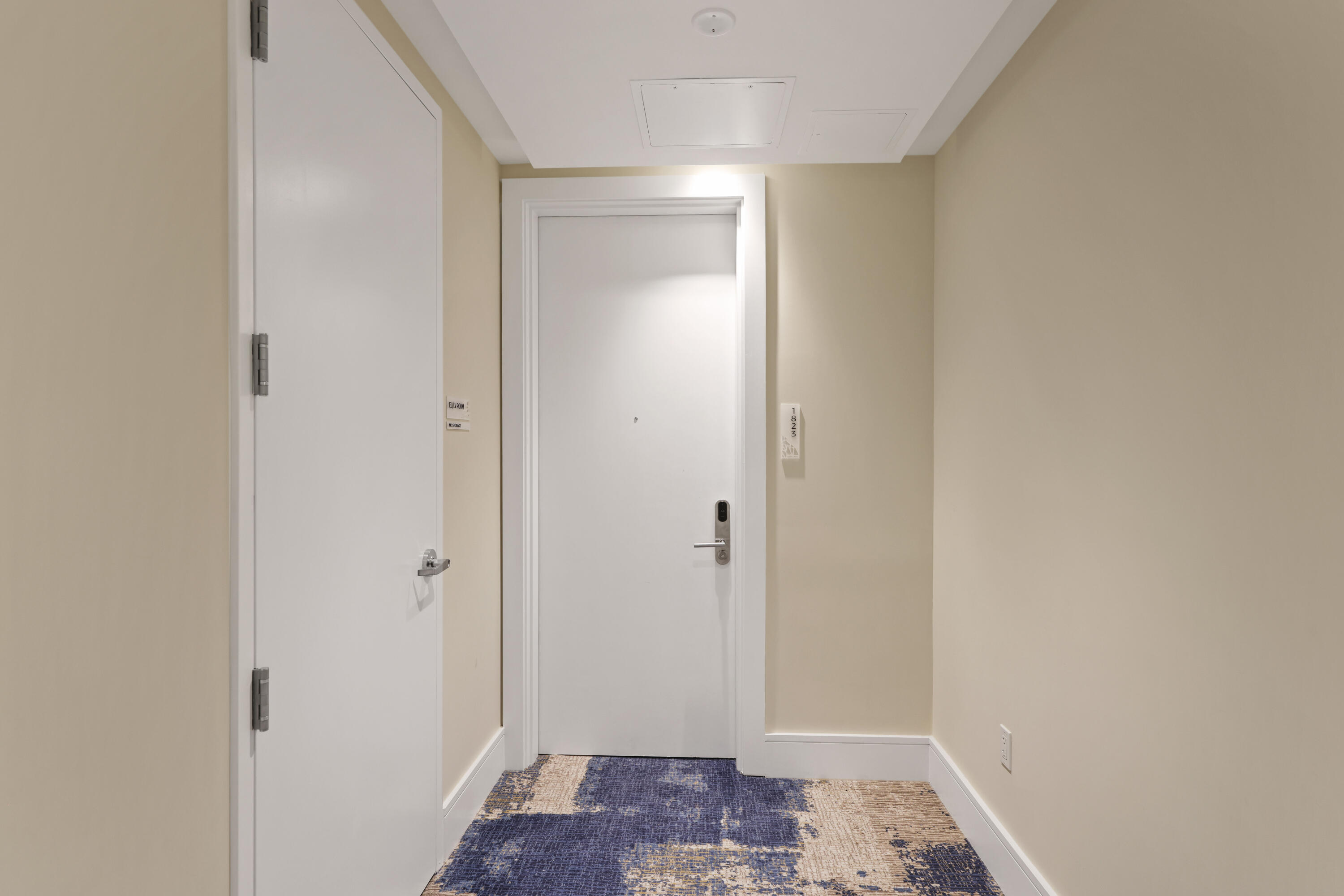 220 Lake Shr #1823 Lake Park, FL 33403