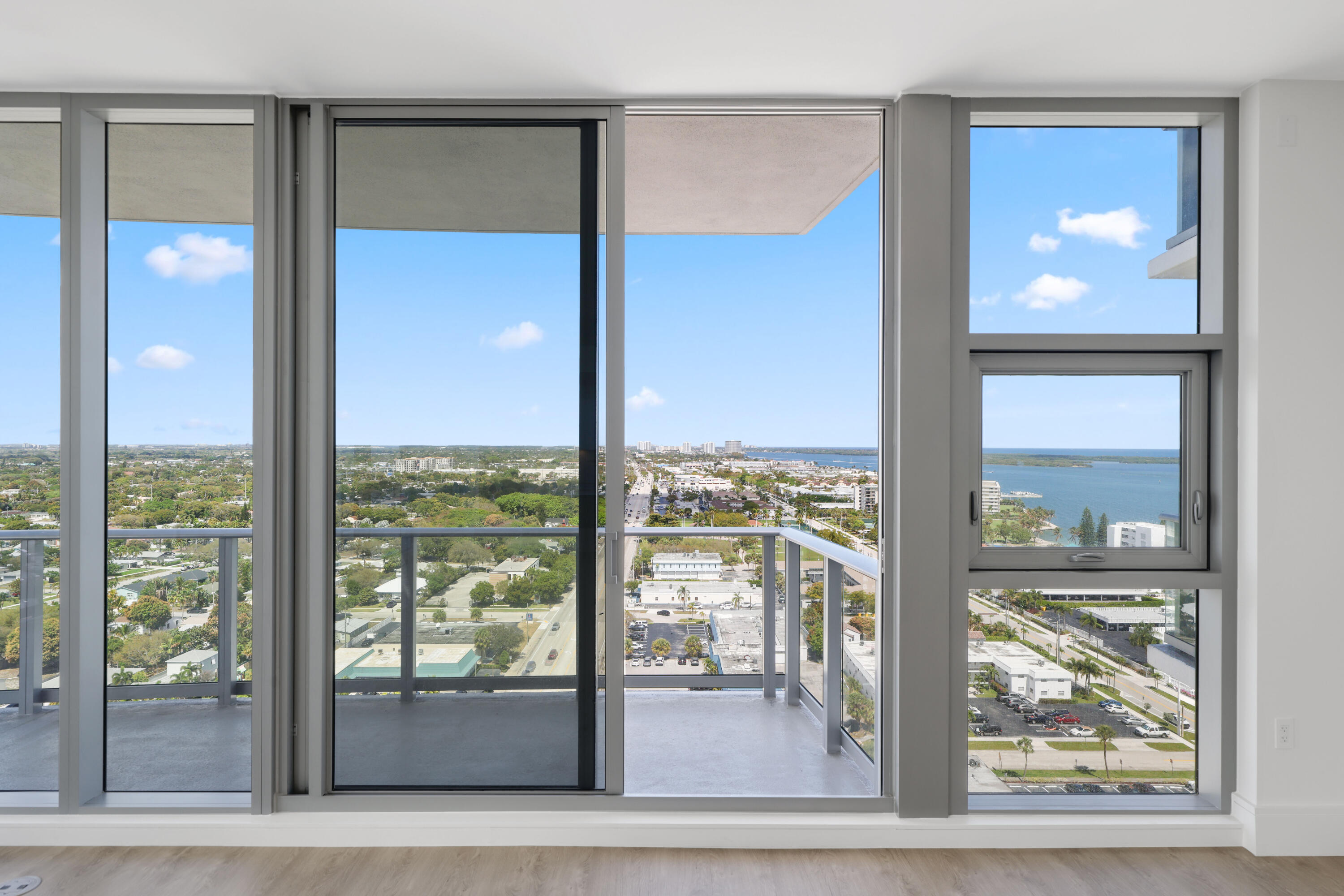 220 Lake Shr #1823 Lake Park, FL 33403