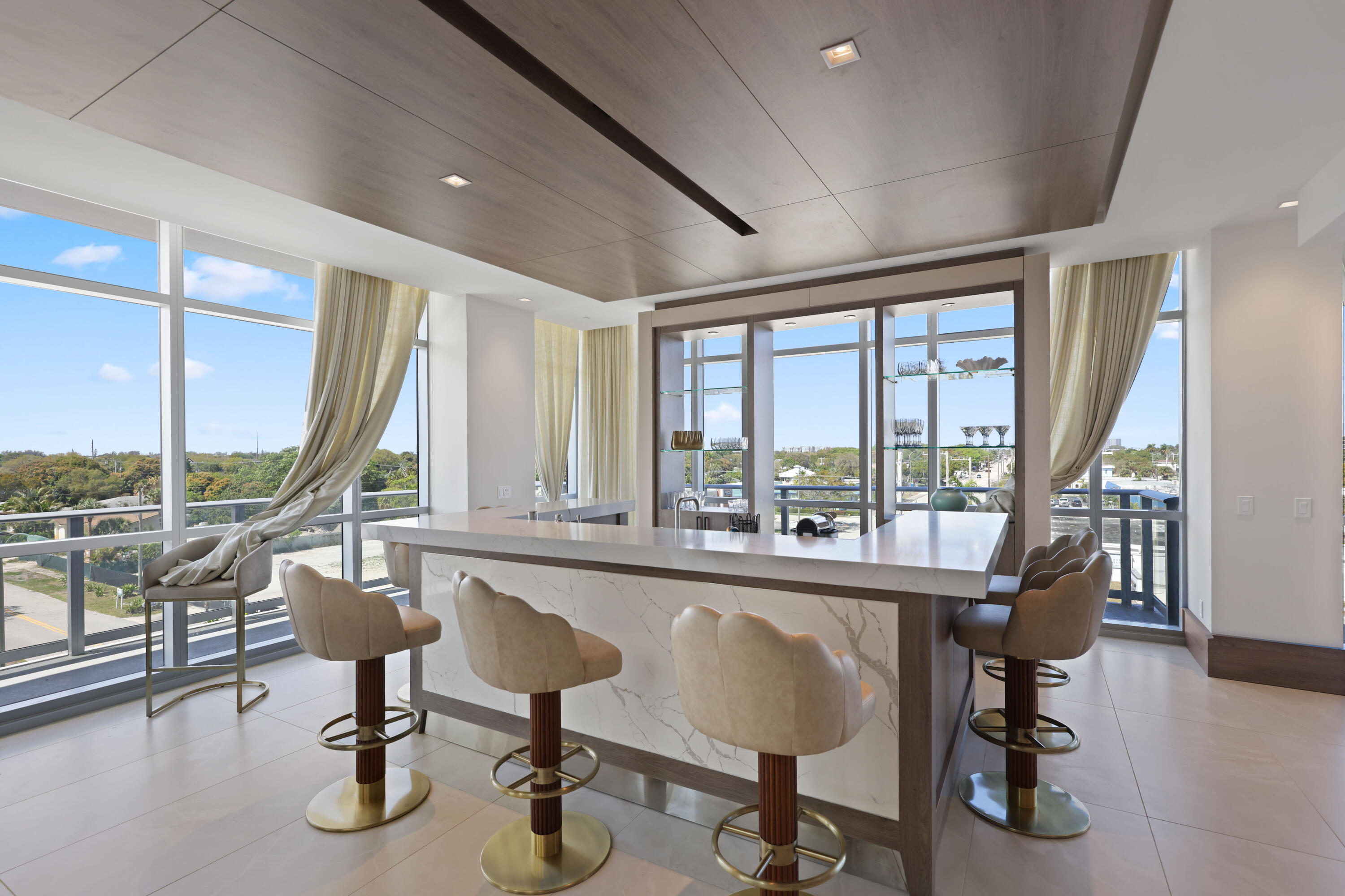 220 Lake Shr #1823 Lake Park, FL 33403