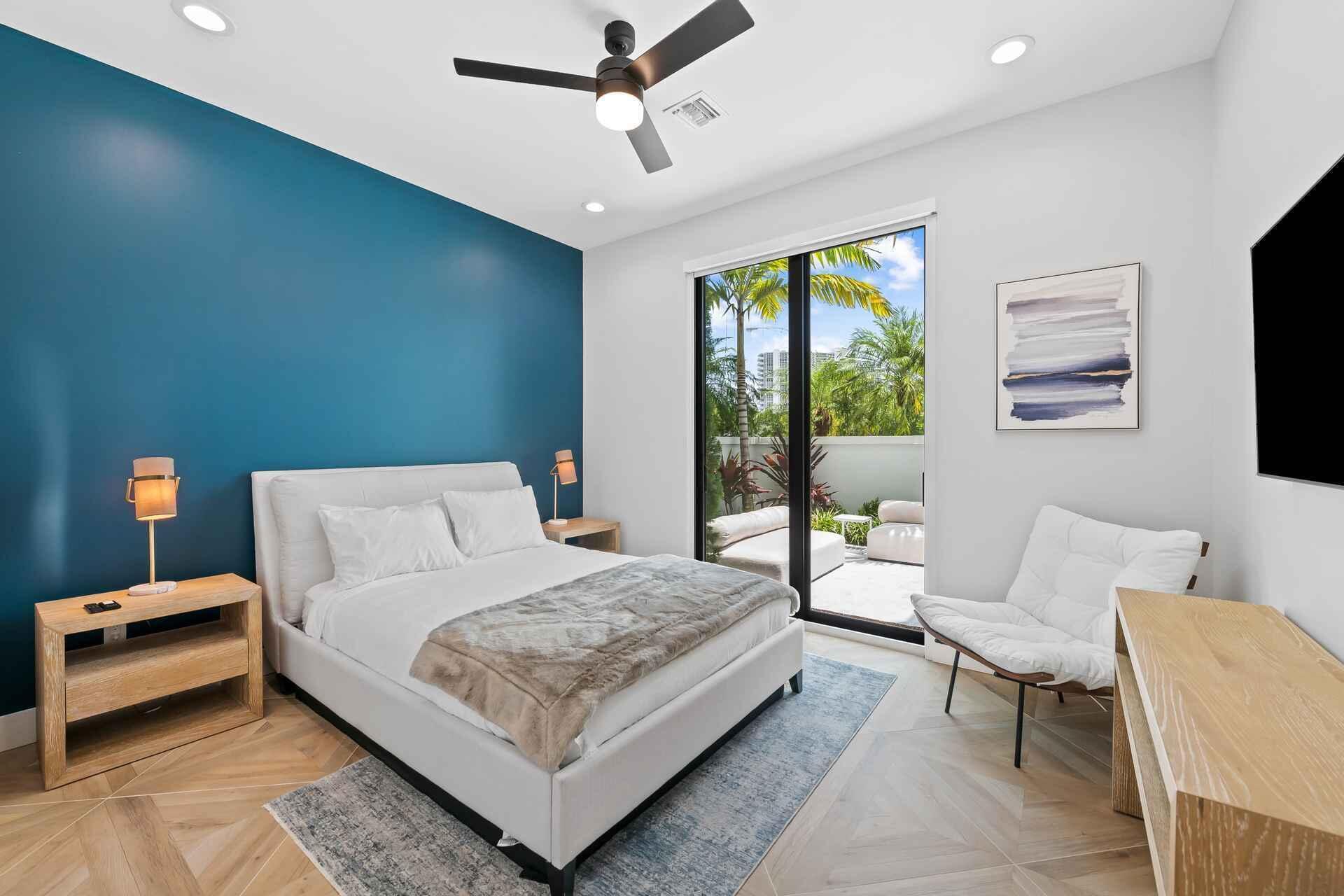 3400 NE 25th Fort Lauderdale, FL 33305