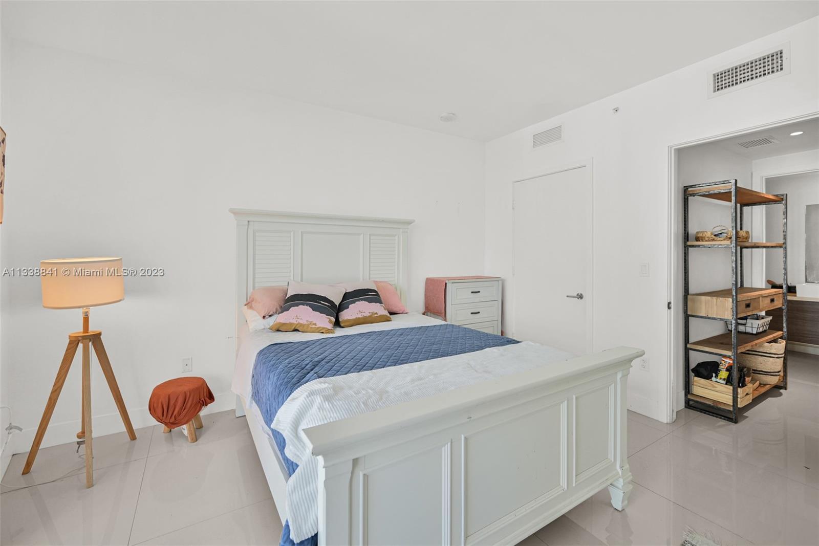 image Brickell Ten12