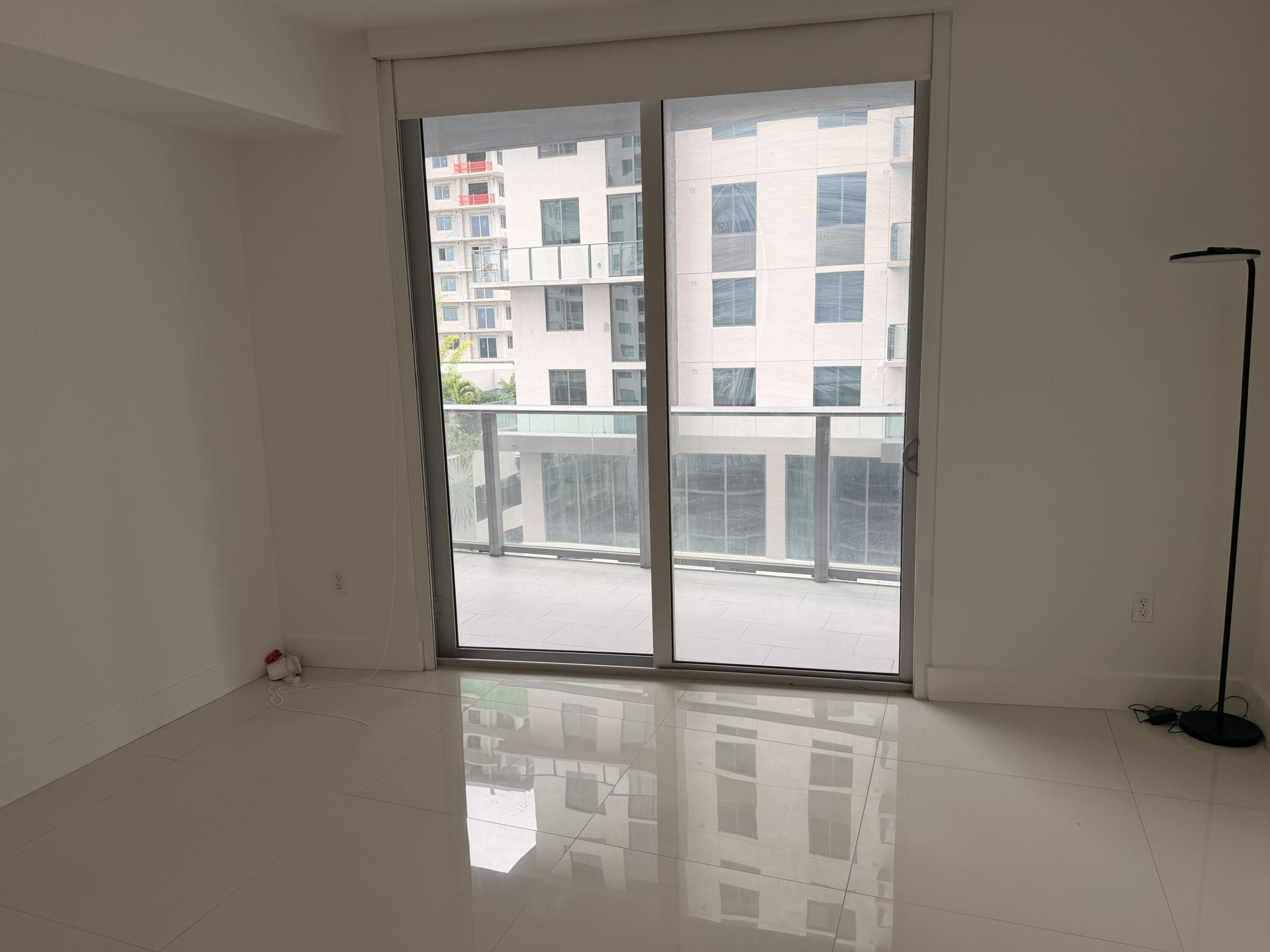 image Brickell Ten13