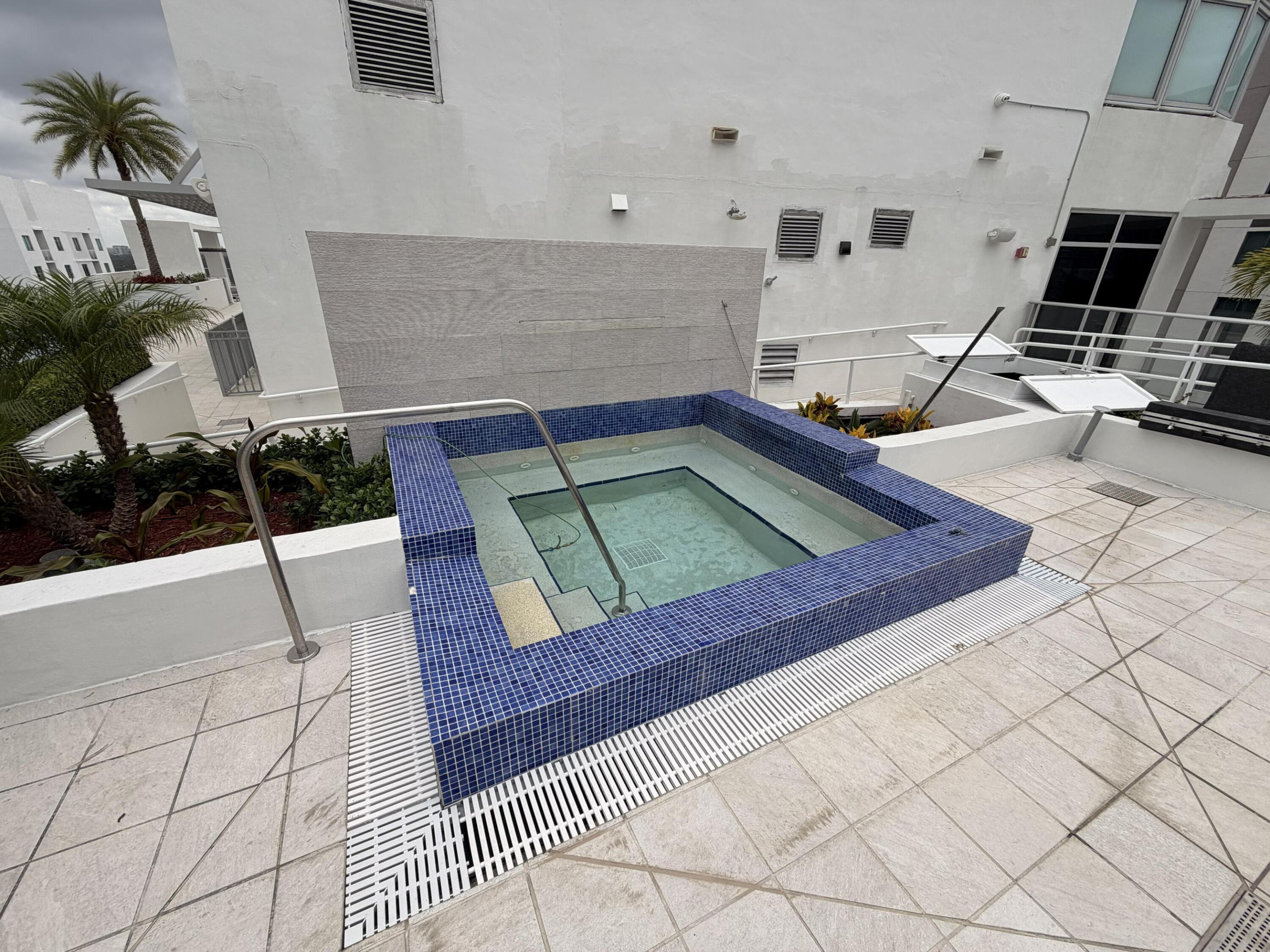 image Brickell Ten32