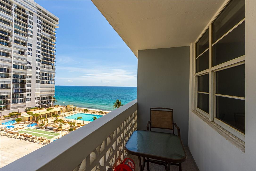 4250 Galt Ocean #8j