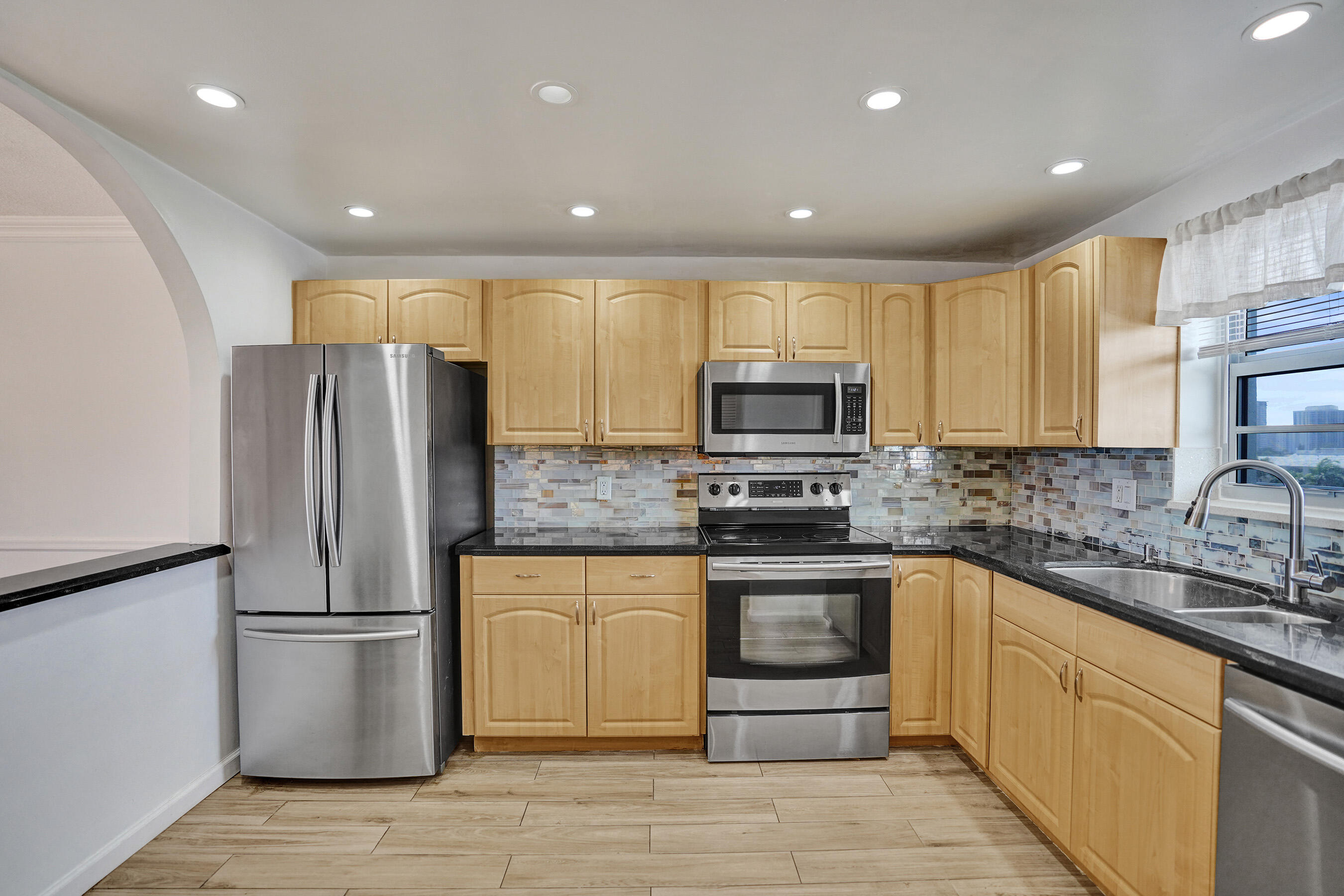 3051 NE 48th #702 Fort Lauderdale, FL 33308