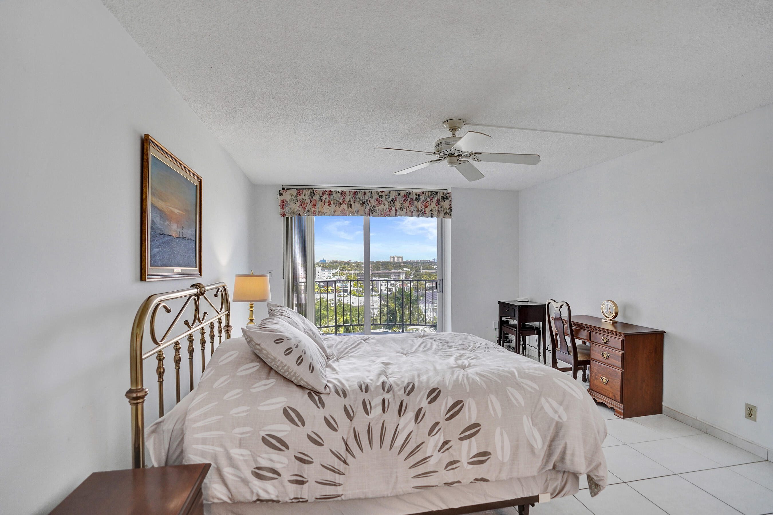 3051 NE 48th #702 Fort Lauderdale, FL 33308