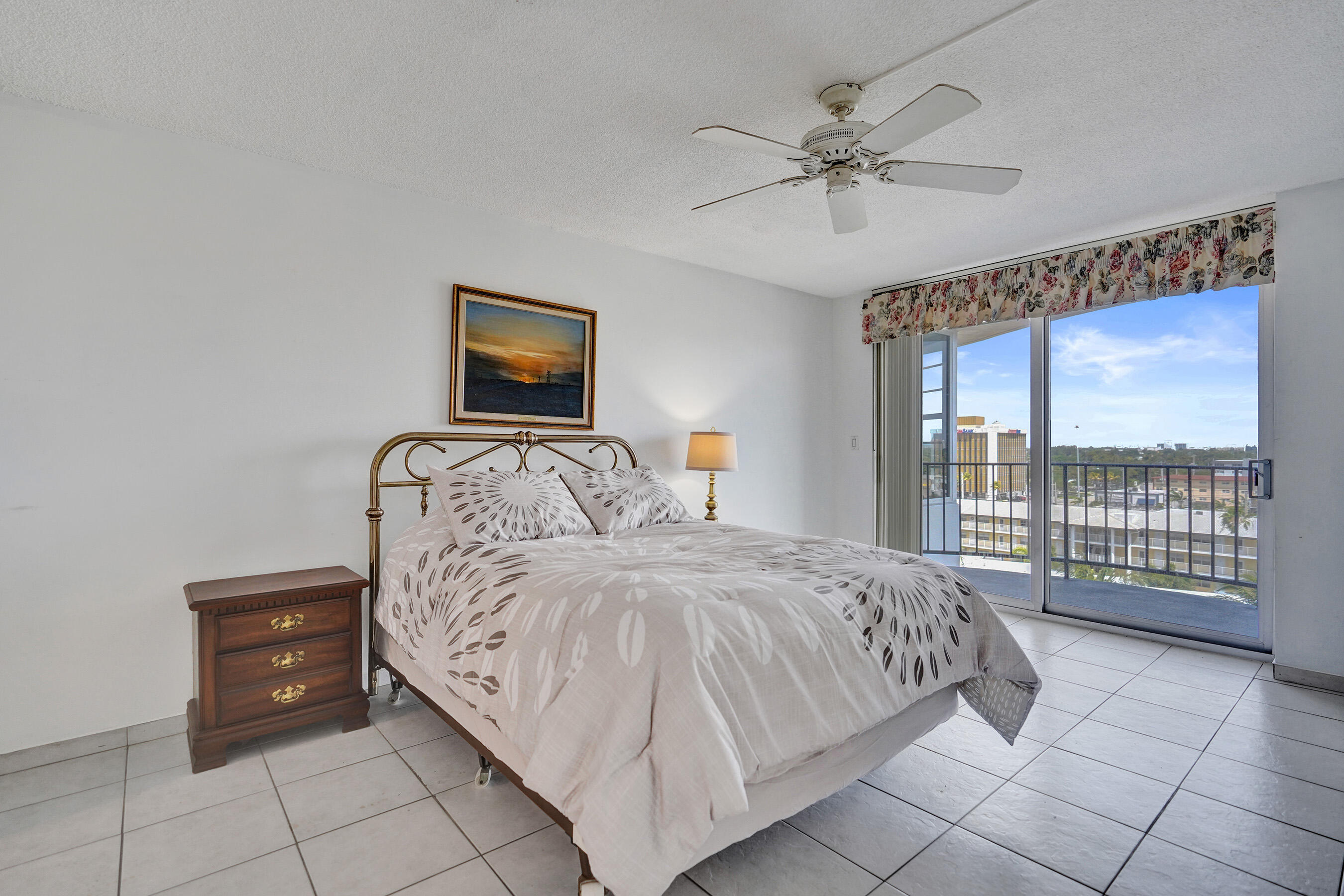 3051 NE 48th #702 Fort Lauderdale, FL 33308