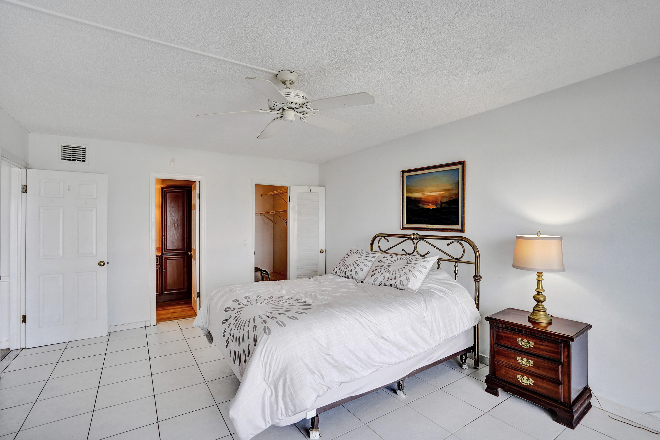 3051 NE 48th #702 Fort Lauderdale, FL 33308