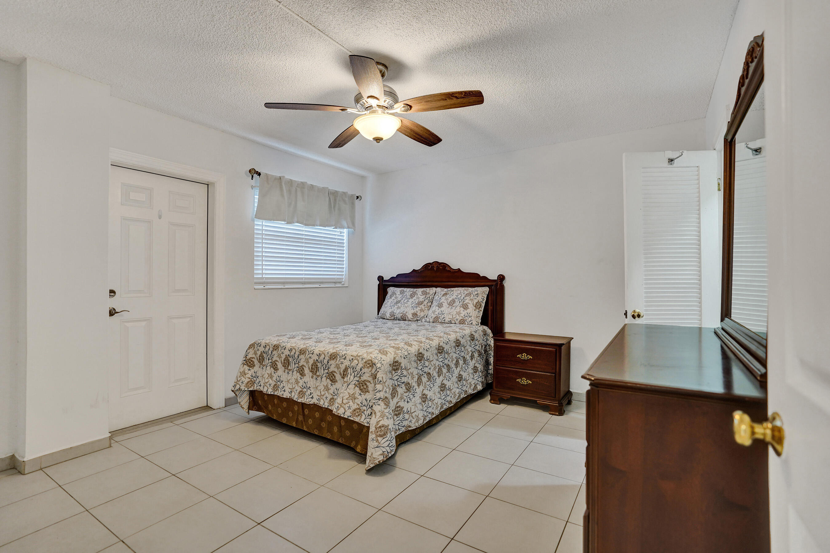 3051 NE 48th #702 Fort Lauderdale, FL 33308