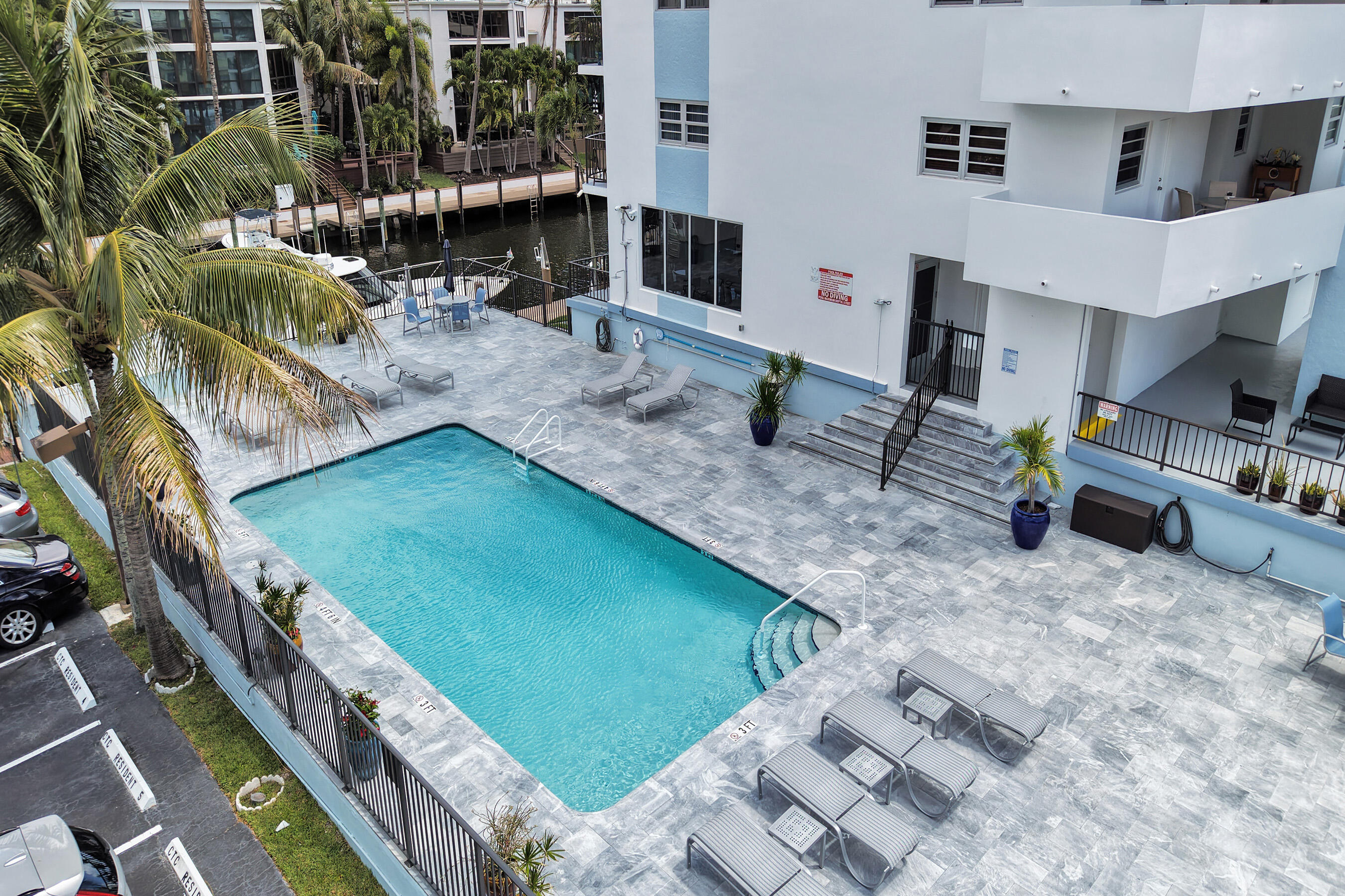 3051 NE 48th #702 Fort Lauderdale, FL 33308