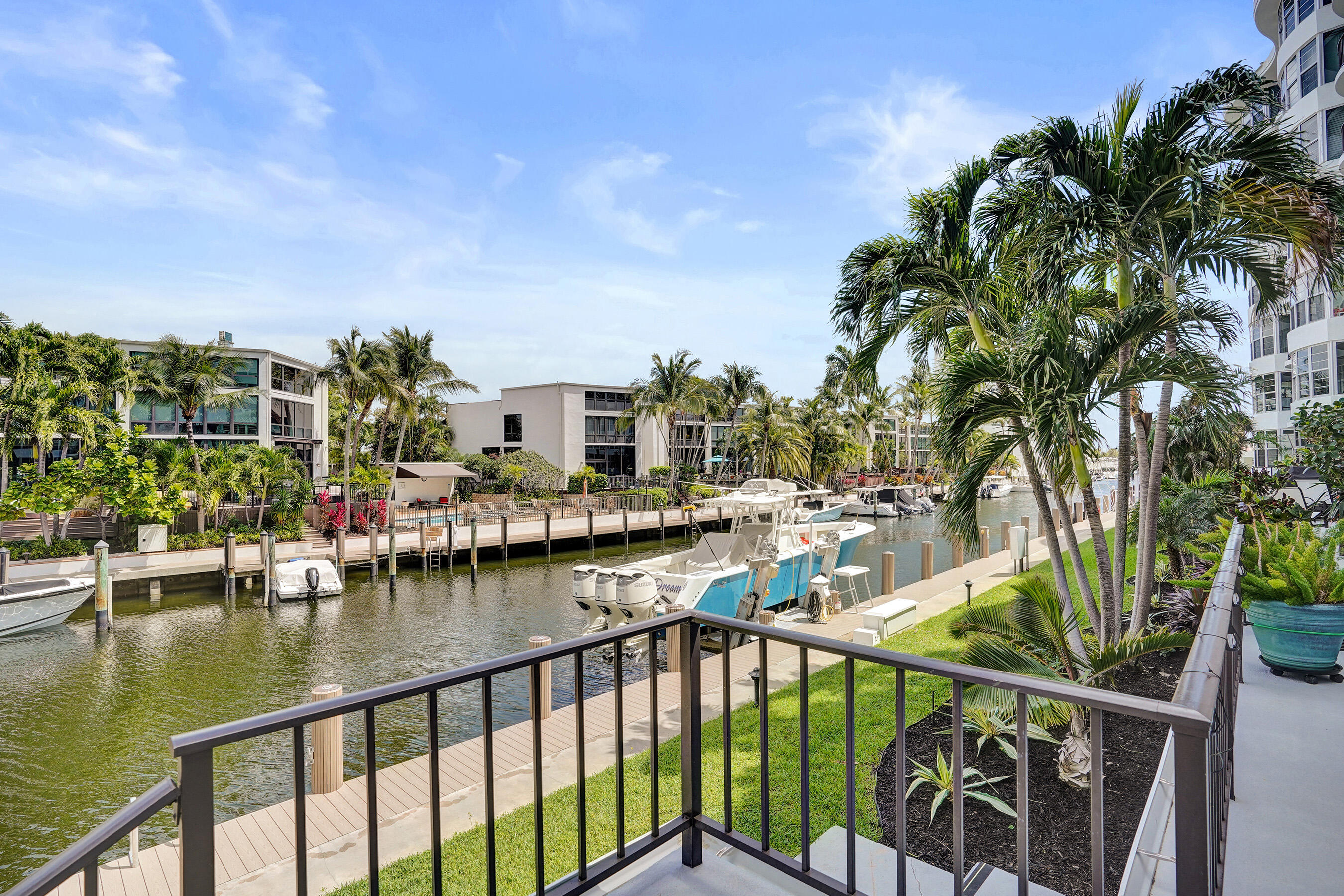 3051 NE 48th #702 Fort Lauderdale, FL 33308