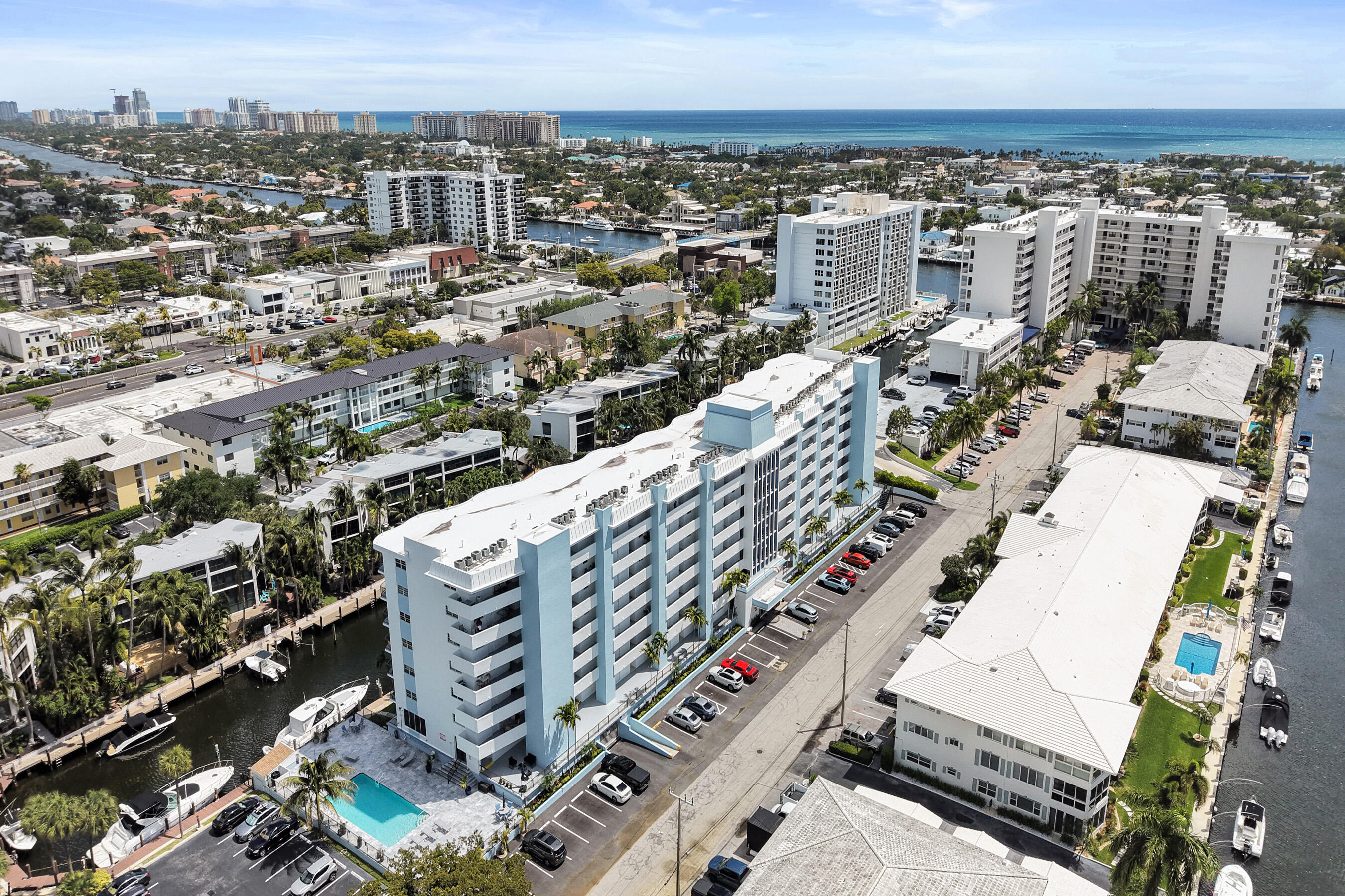 3051 NE 48th #702 Fort Lauderdale, FL 33308