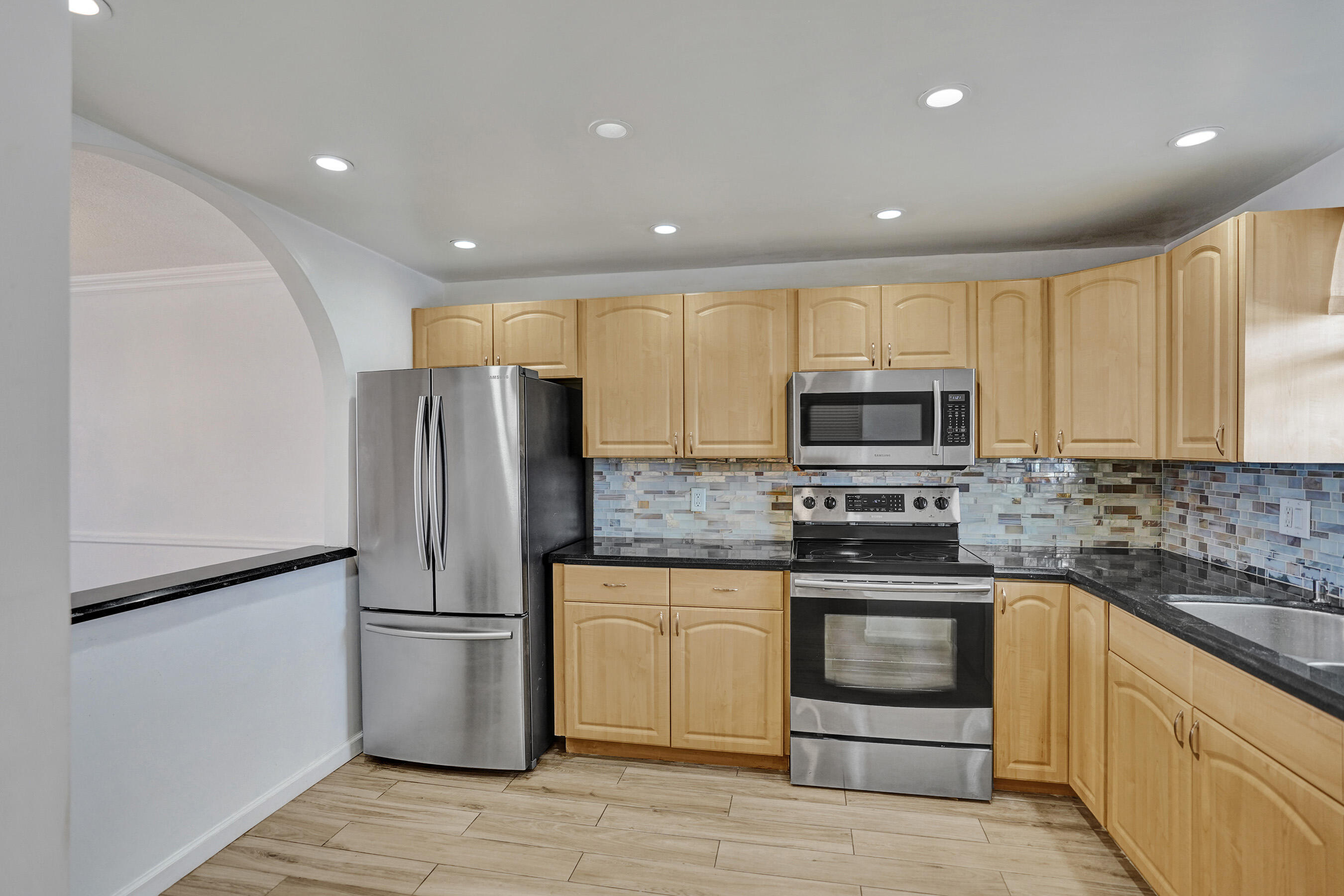 3051 NE 48th #702 Fort Lauderdale, FL 33308