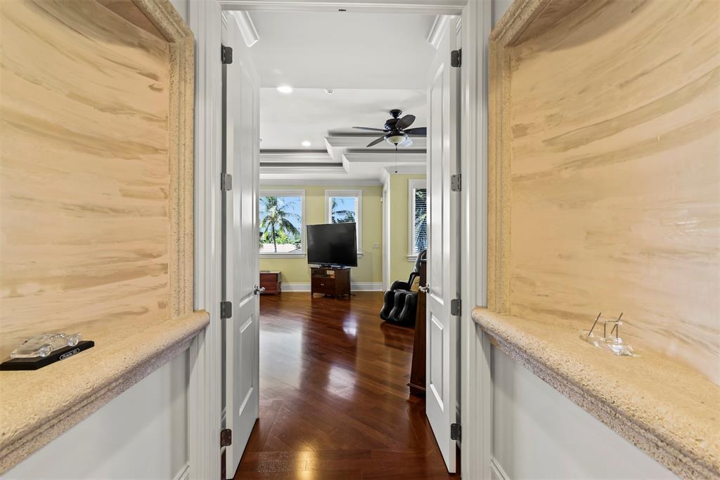 4431 NE 24th Lighthouse Point, FL 33064