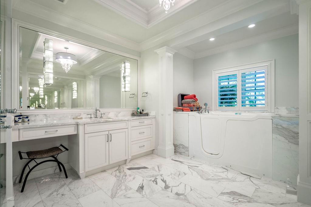 2798 NE 24th Lighthouse Point, FL 33064
